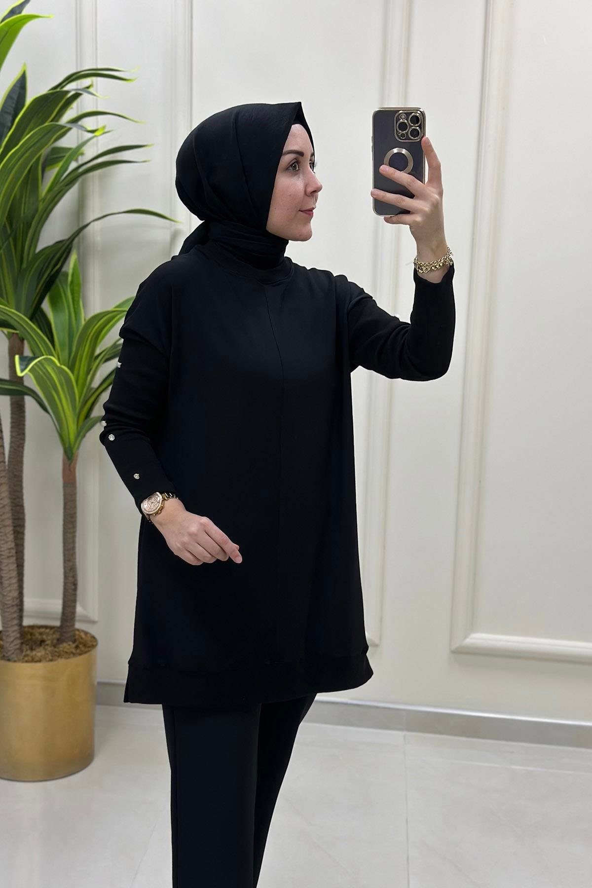 Tesettür TunikDüşük Omuz Kol Ribana ve Taş Düğme Detaylı Kadın Tunik Siyah KADO 9520