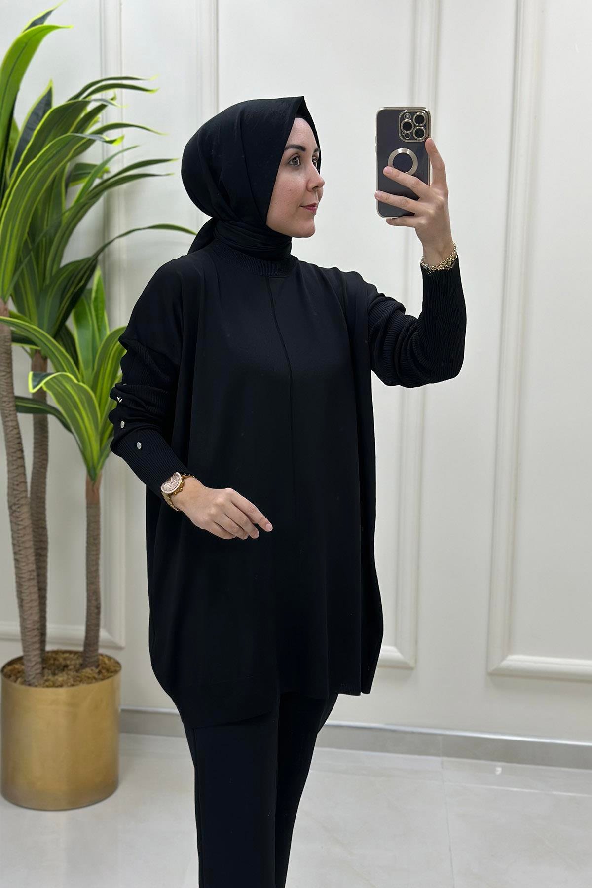 Tesettür TunikDüşük Omuz Kolu Düğme Detaylı Kadın Triko Tunik Siyah KADO 9169
