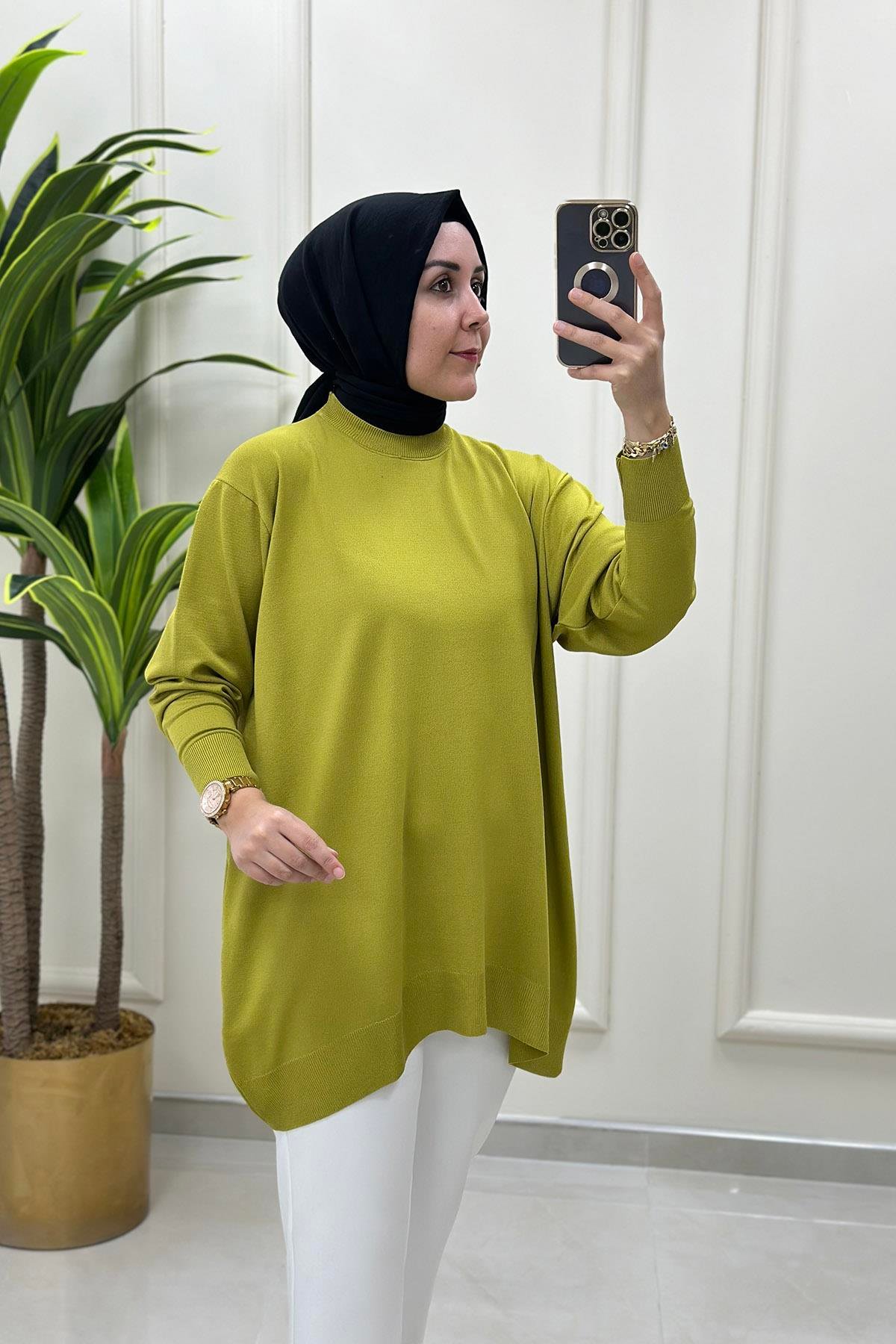 Tesettür TunikDüşük Omuz Merserize Kadın Tunik Yağ Yeşili KADO 9176