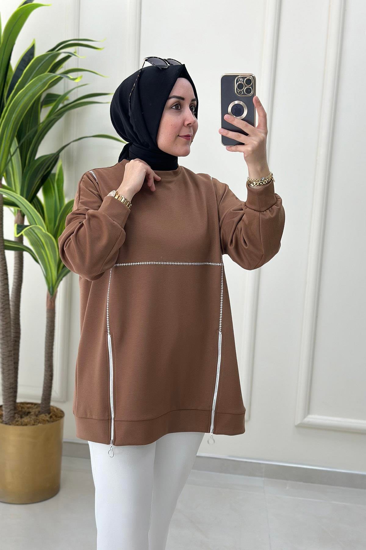 Tesettür TunikDüşük Omuz Önü Dikiş ve Fermuar Detaylı Kadın Tunik Taba MSE 3204
