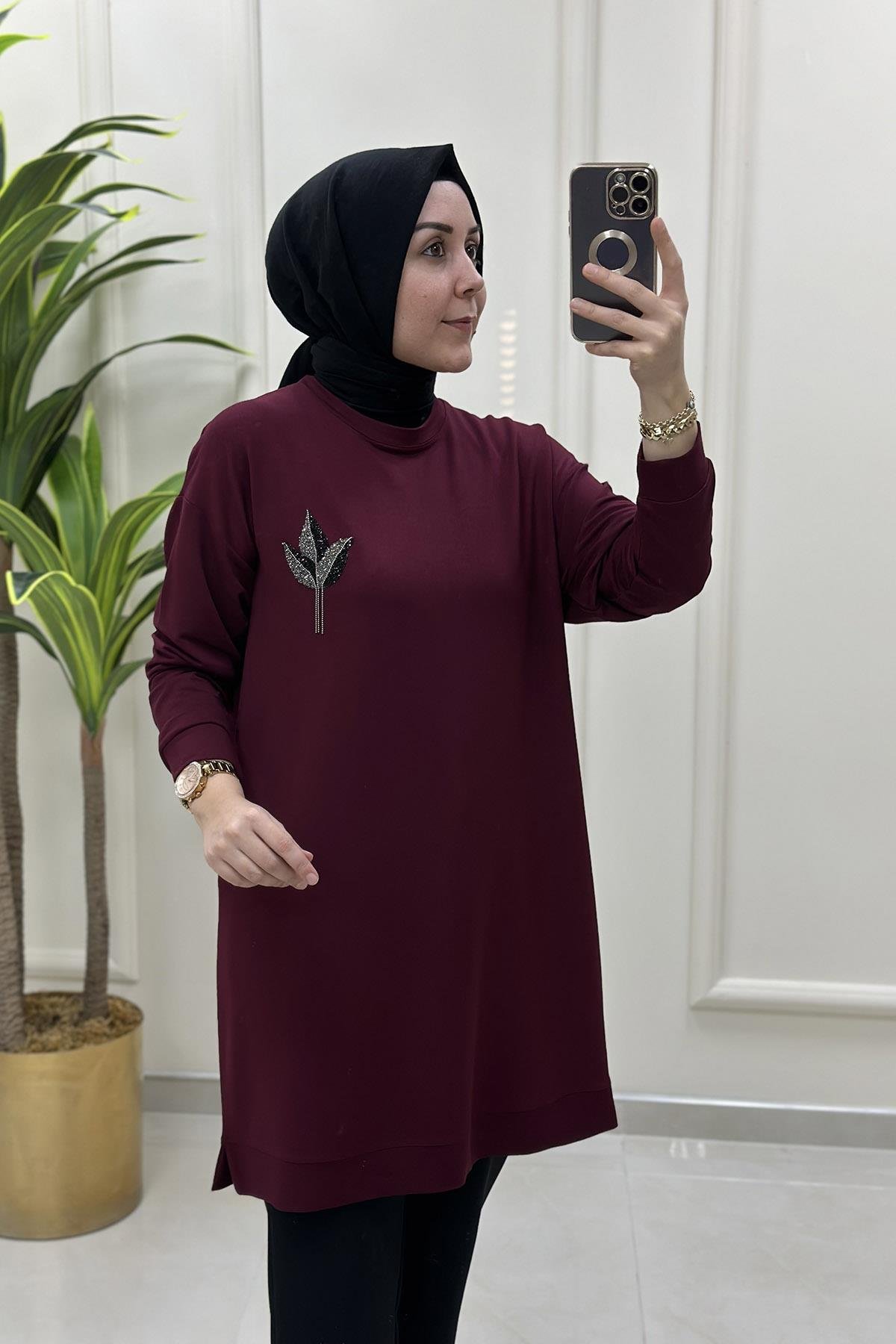 Tesettür TunikDüşük Omuz Taşlı Lale Baskılı Kadın Tunik Bordo KADO 9653