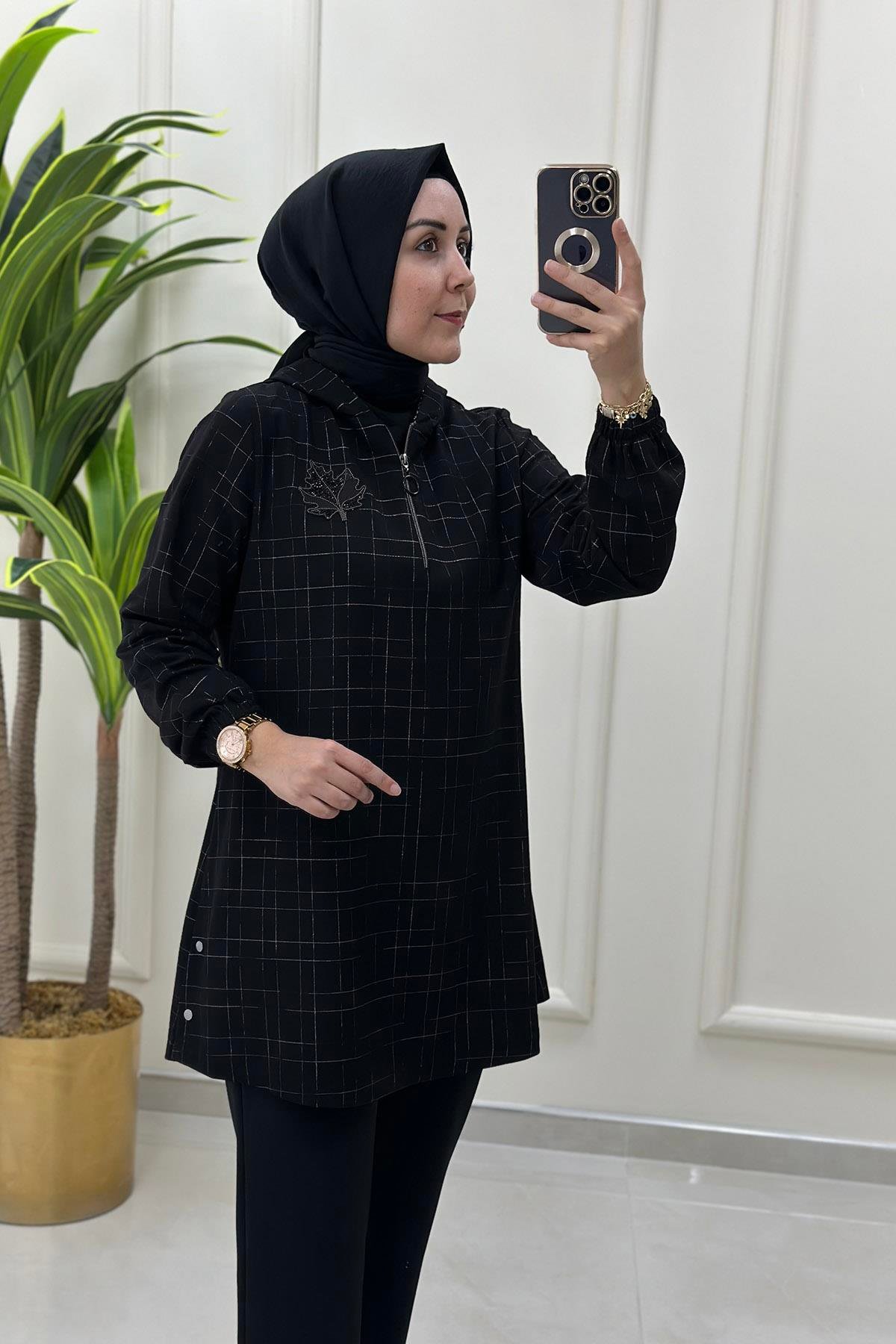 Tesettür TunikEkose Desen Çınar Yapraklı Kadın Tunik Siyah CNR 1823