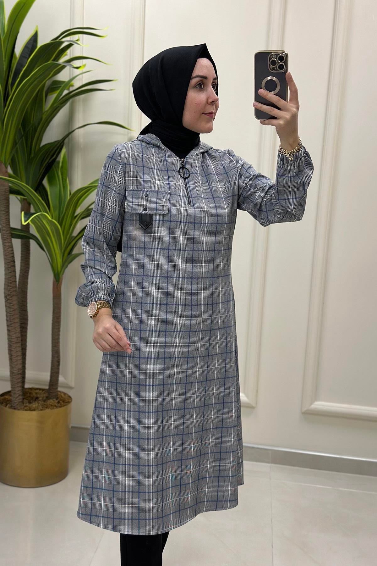 Tesettür TunikEkose Desen Önü Yarım Fermuarlı Kapüşonu Fileli Kadın Tunik Mavi CNR 1860