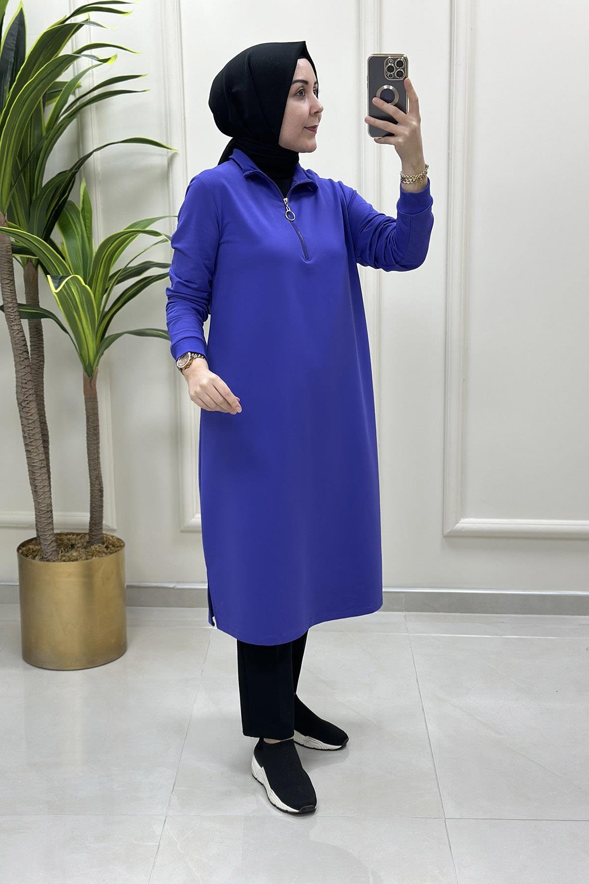 Tesettür TunikKol ve Yaka Ribanalı Önü Yarım Fermuarlı Kadın Tunik Mor KADO 7568