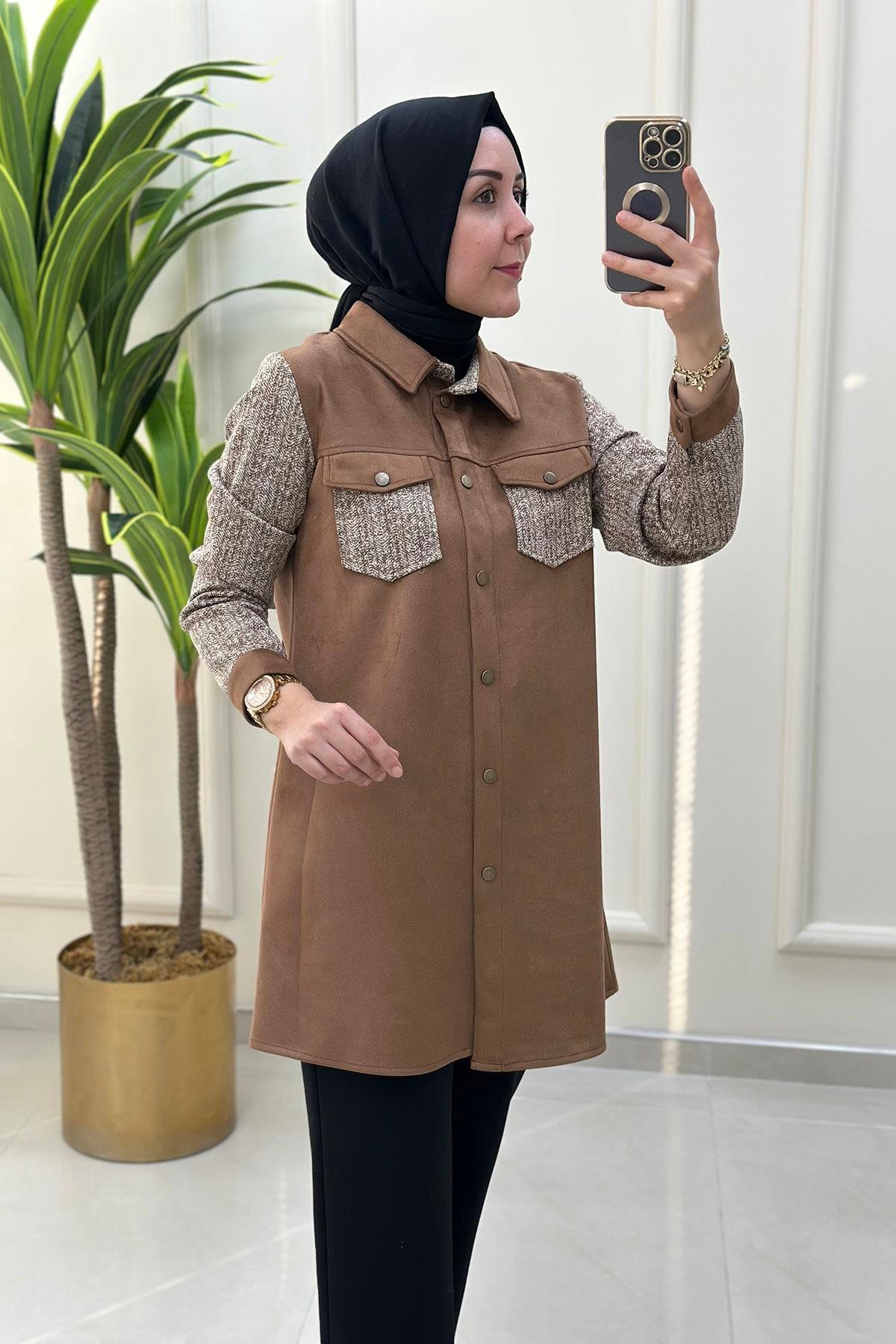 Tesettür TunikÖnü Çıtçıtlı Cep ve Kol Renk Garnili Süet Kadın Tunik Taba BRL 6128