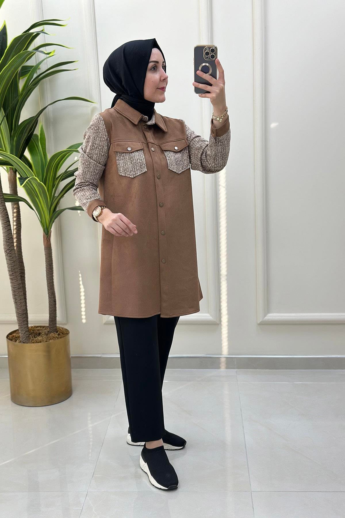 Tesettür TunikÖnü Çıtçıtlı Cep ve Kol Renk Garnili Süet Kadın Tunik Taba BRL 6128