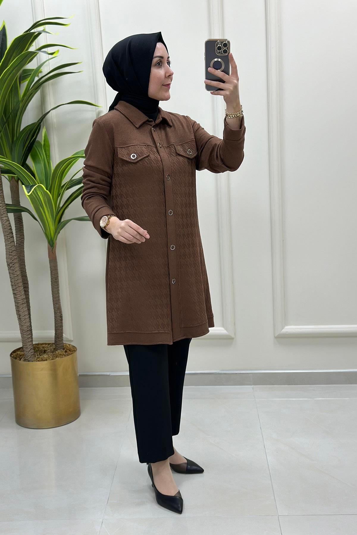 Tesettür TunikÖnü Çıtçıtlı Kazayağı Desen Triko Kadın Tunik Taba QTN 2862
