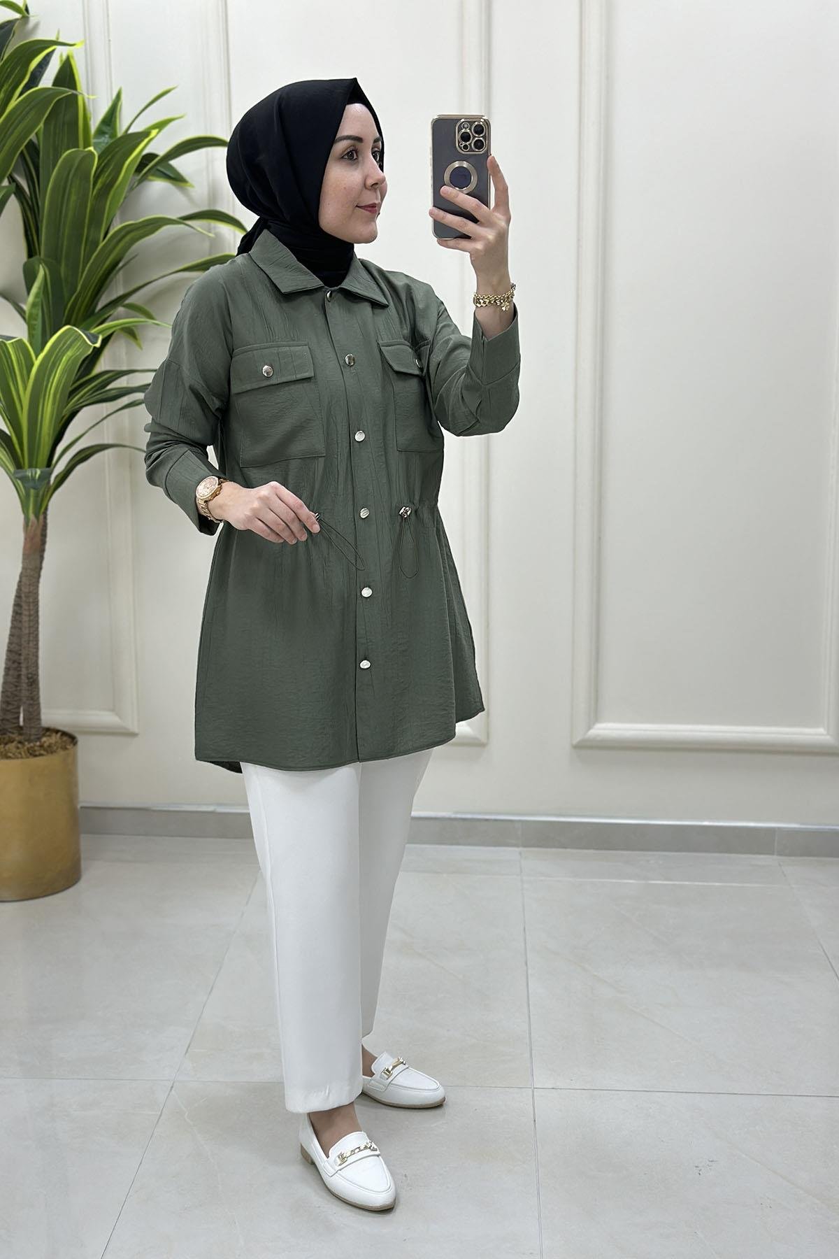 Tesettür TunikÖnü Düğmeli Beli Büzgülü Kadın Giyçık Tunik Haki Yeşili KADO 251744