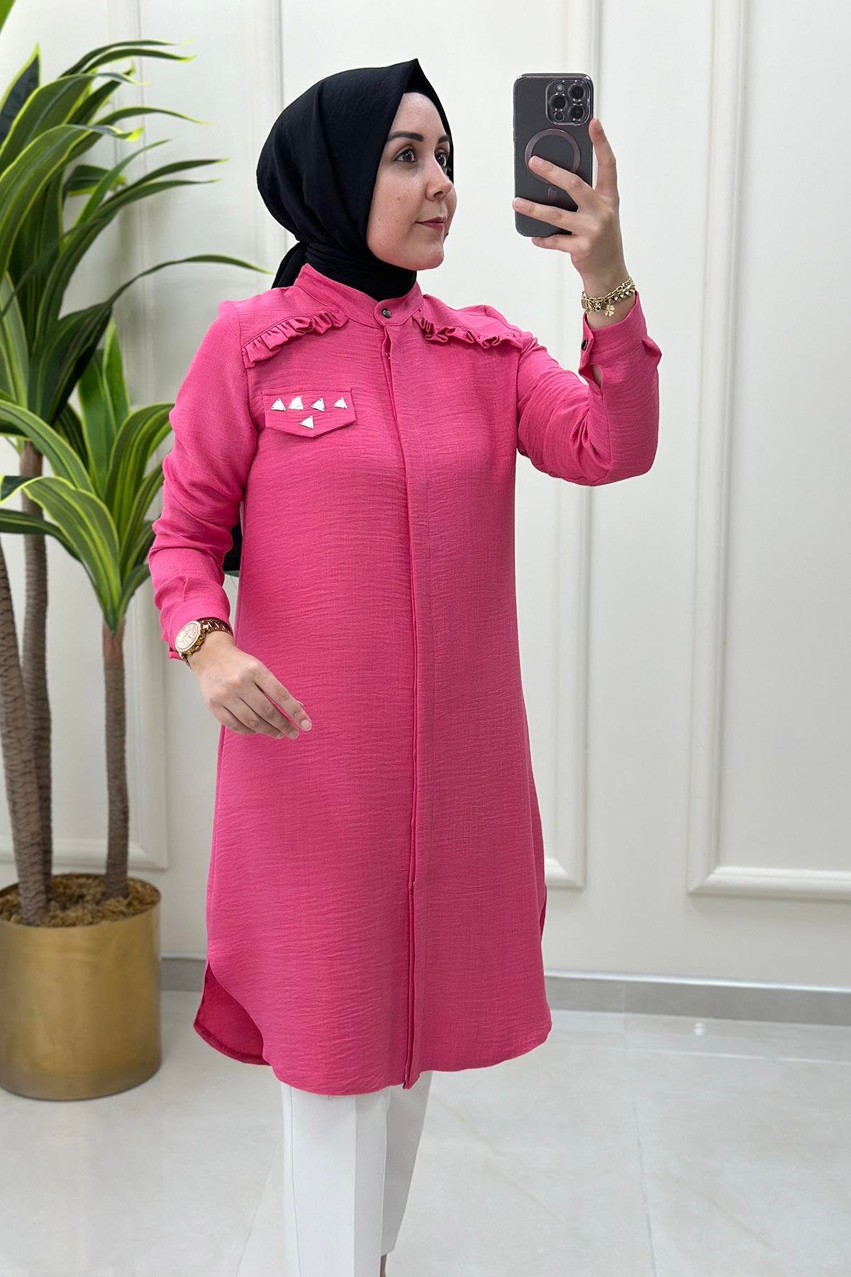 Tesettür TunikÖnü Gizli Düğmeli Yakası Fırfırlı Kadın Tunik Pembe MLH 4220
