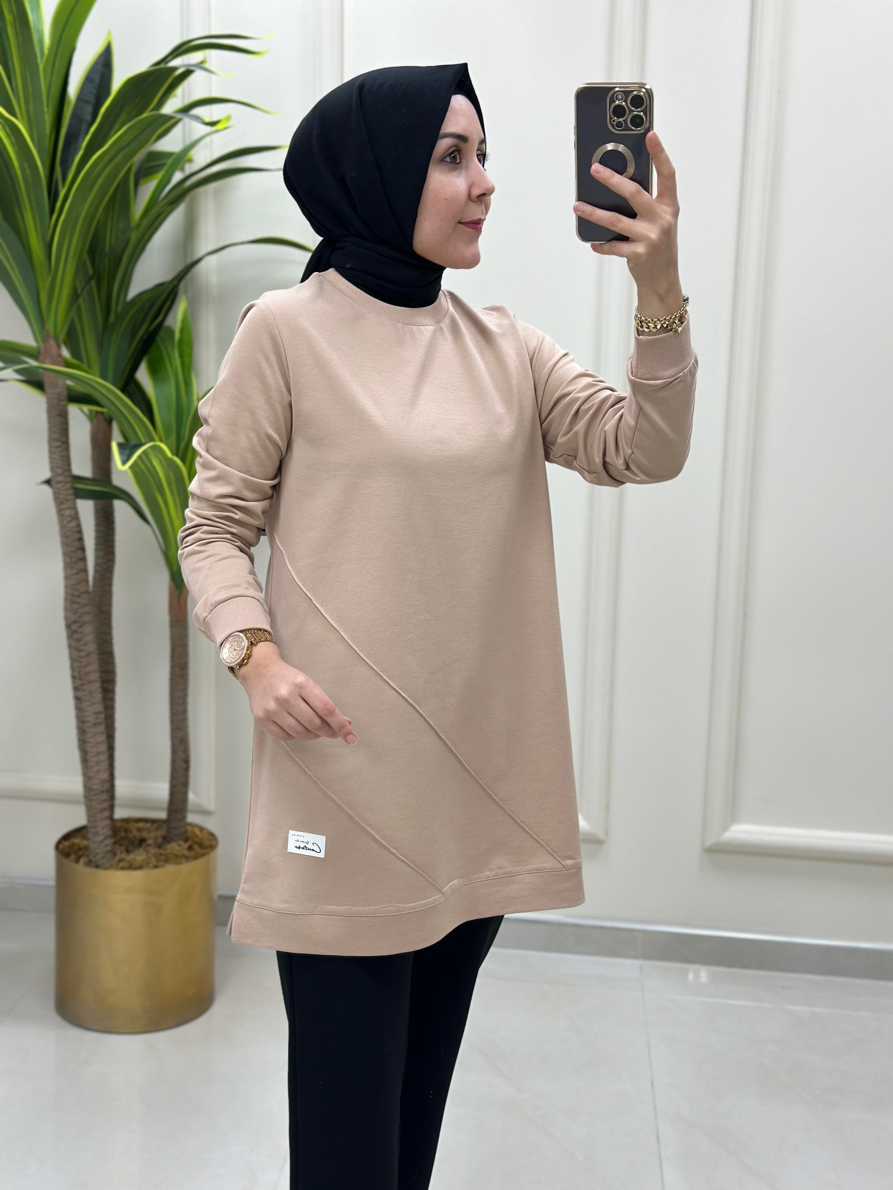 Tesettür TunikÖnü Nervürlü Yaka ve Kol Ribanalı Kadın Tunik Bej KADO 9068 
