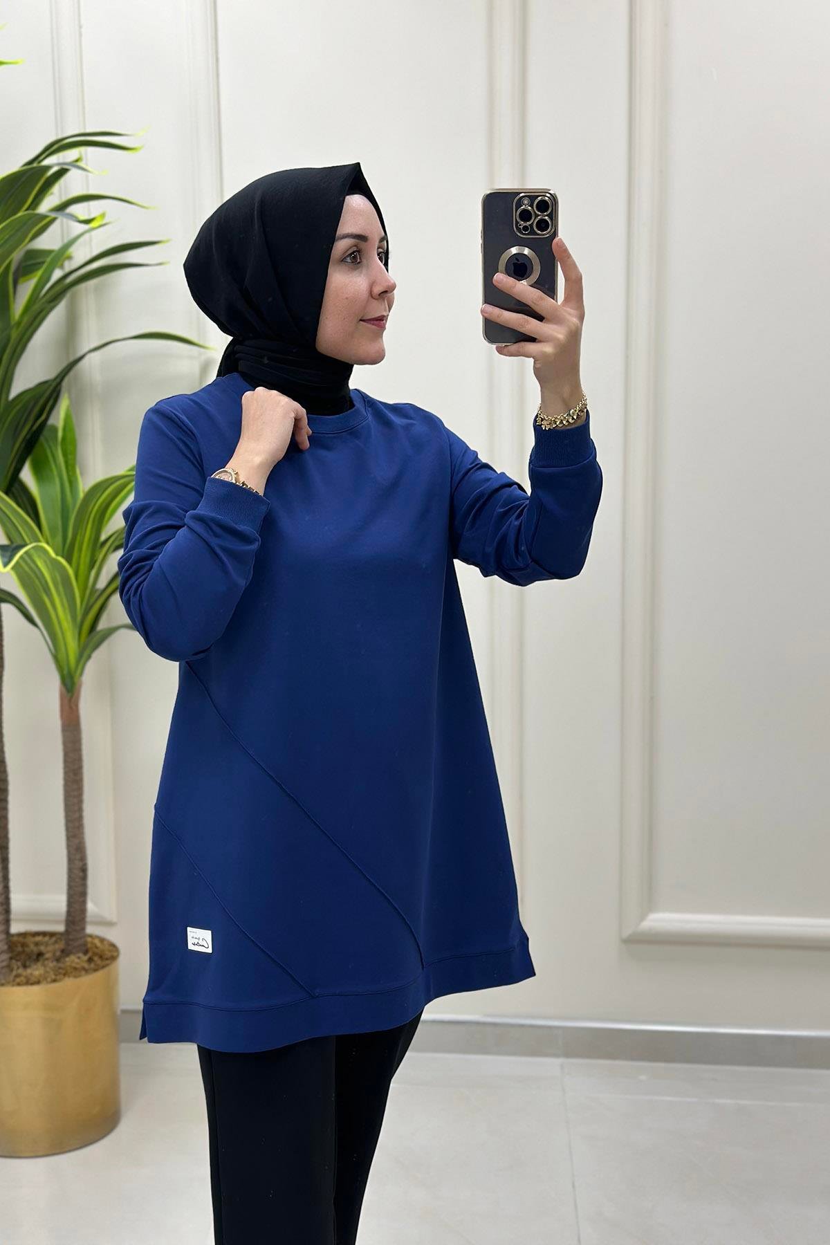 Tesettür TunikÖnü Nervürlü Yaka ve Kol Ribanalı Kadın Tunik Koyu İndigo KADO 9068 