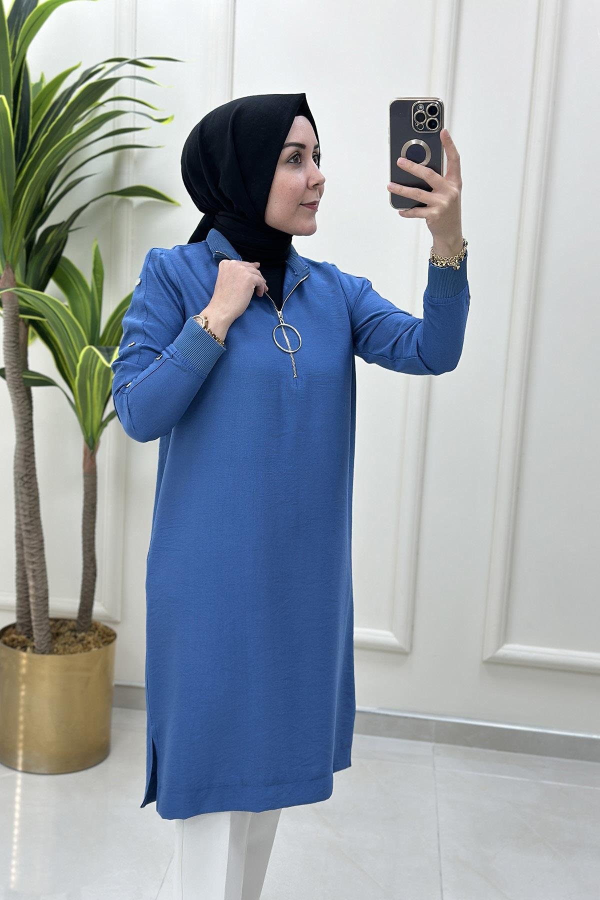 Tesettür TunikÖnü Yarım Fermuarlı Ribanalı Kolu Zımba Detaylı Kadın Tunik Mavi ALS 5029 