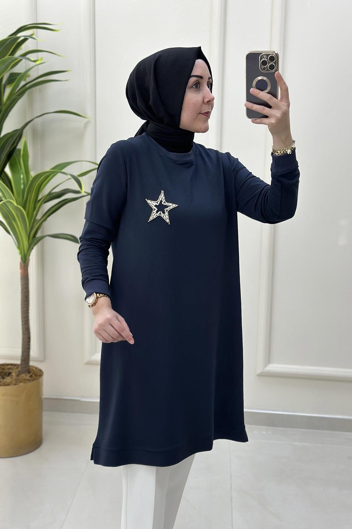 Tesettür TunikYaka ve Kol Ribanalı Yıldız Taş Baskılı Kadın Tunik Antrasit KADO 9700
