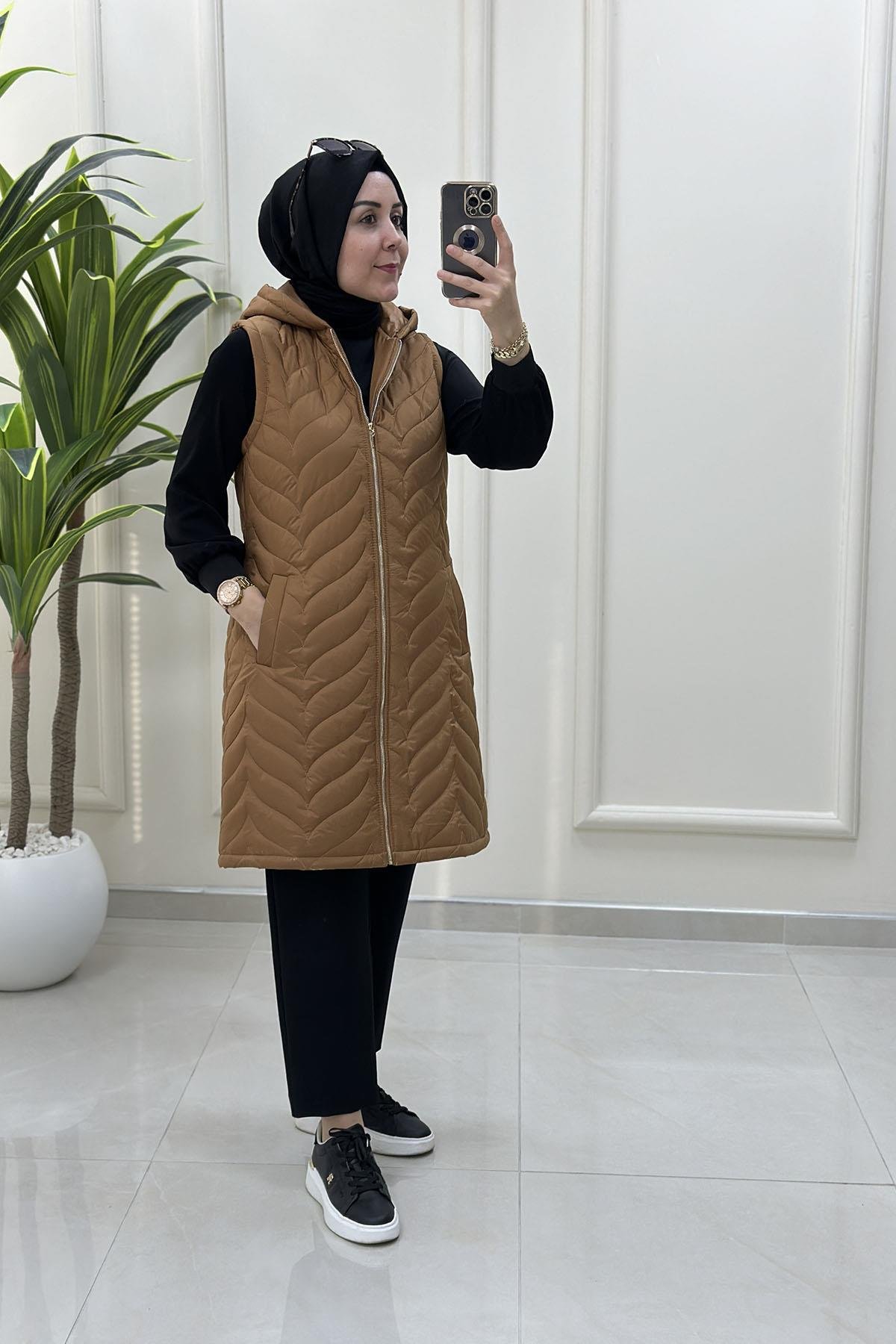 Tesettür YelekÖnü Fermuarlı Cepli Kadın Kapitone Dolum Yelek Taba QTN 4963