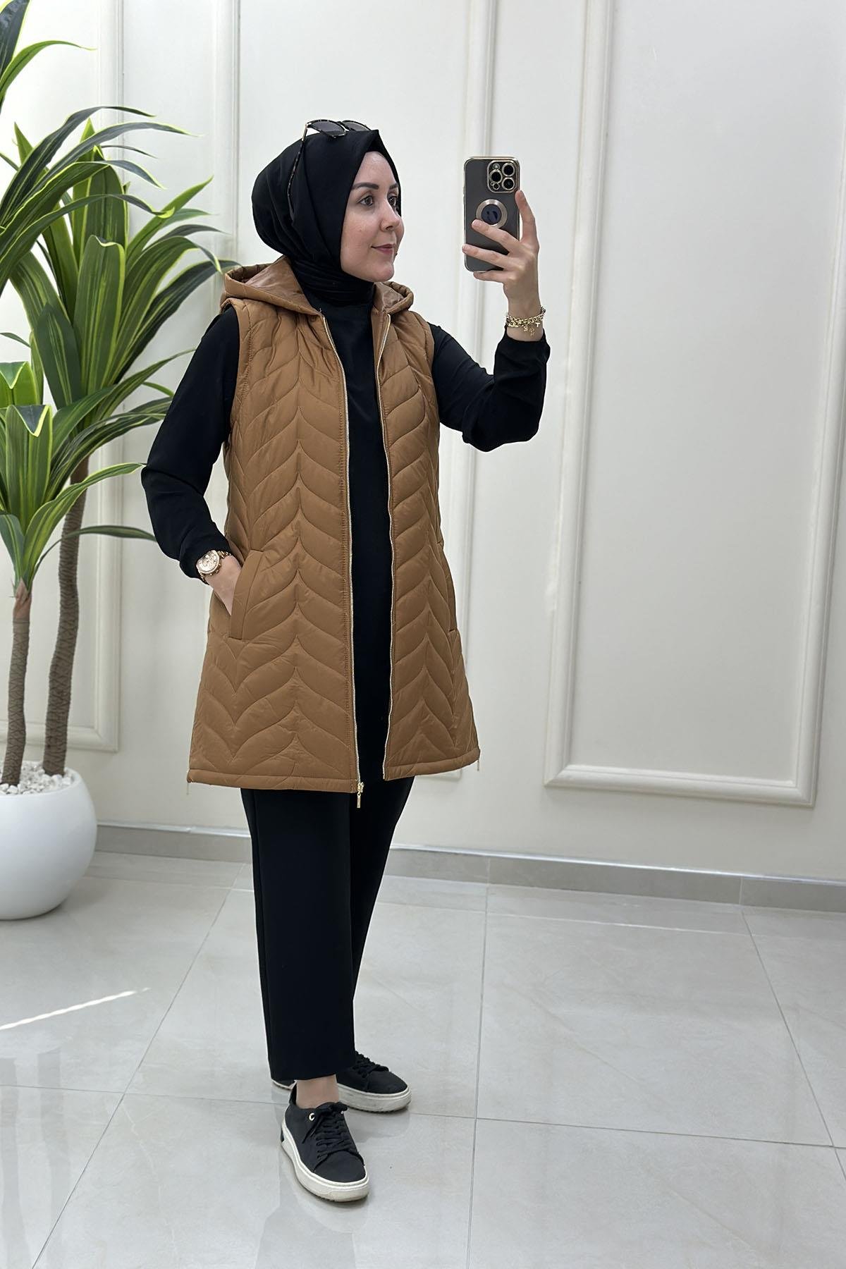 Tesettür YelekÖnü Fermuarlı Cepli Kadın Kapitone Dolum Yelek Taba QTN 4962