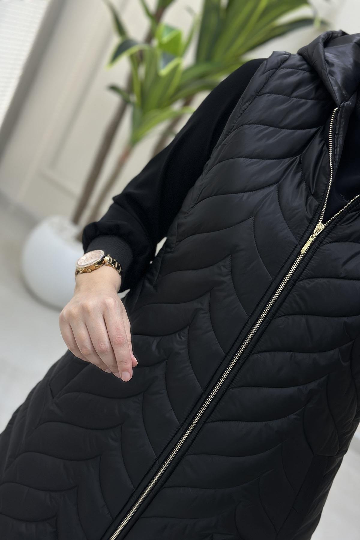 Tesettür YelekÖnü Fermuarlı Cepli Kadın Kapitone Dolum Yelek Siyah QTN 4963