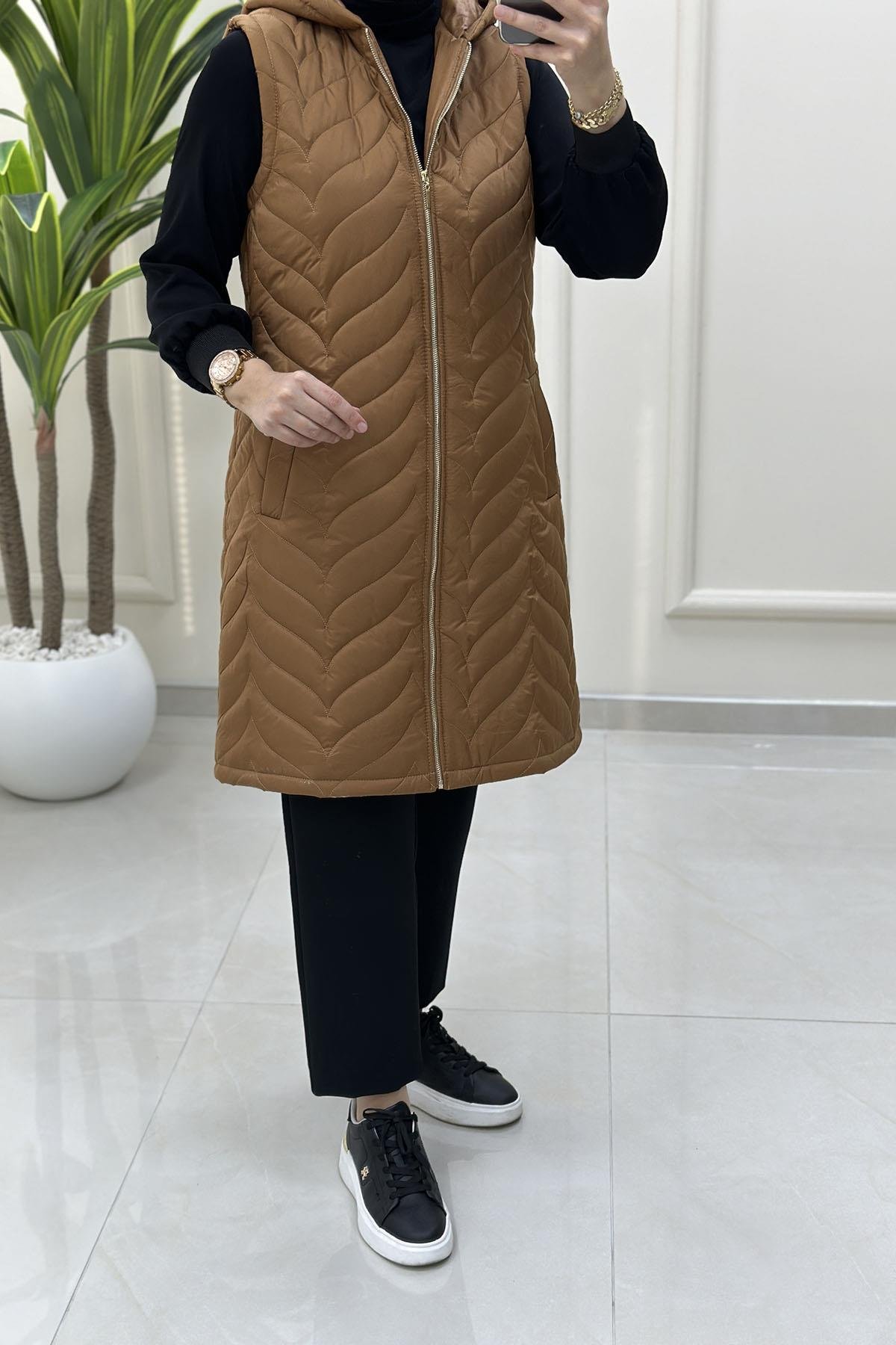 Tesettür YelekÖnü Fermuarlı Cepli Kadın Kapitone Dolum Yelek Taba QTN 4963