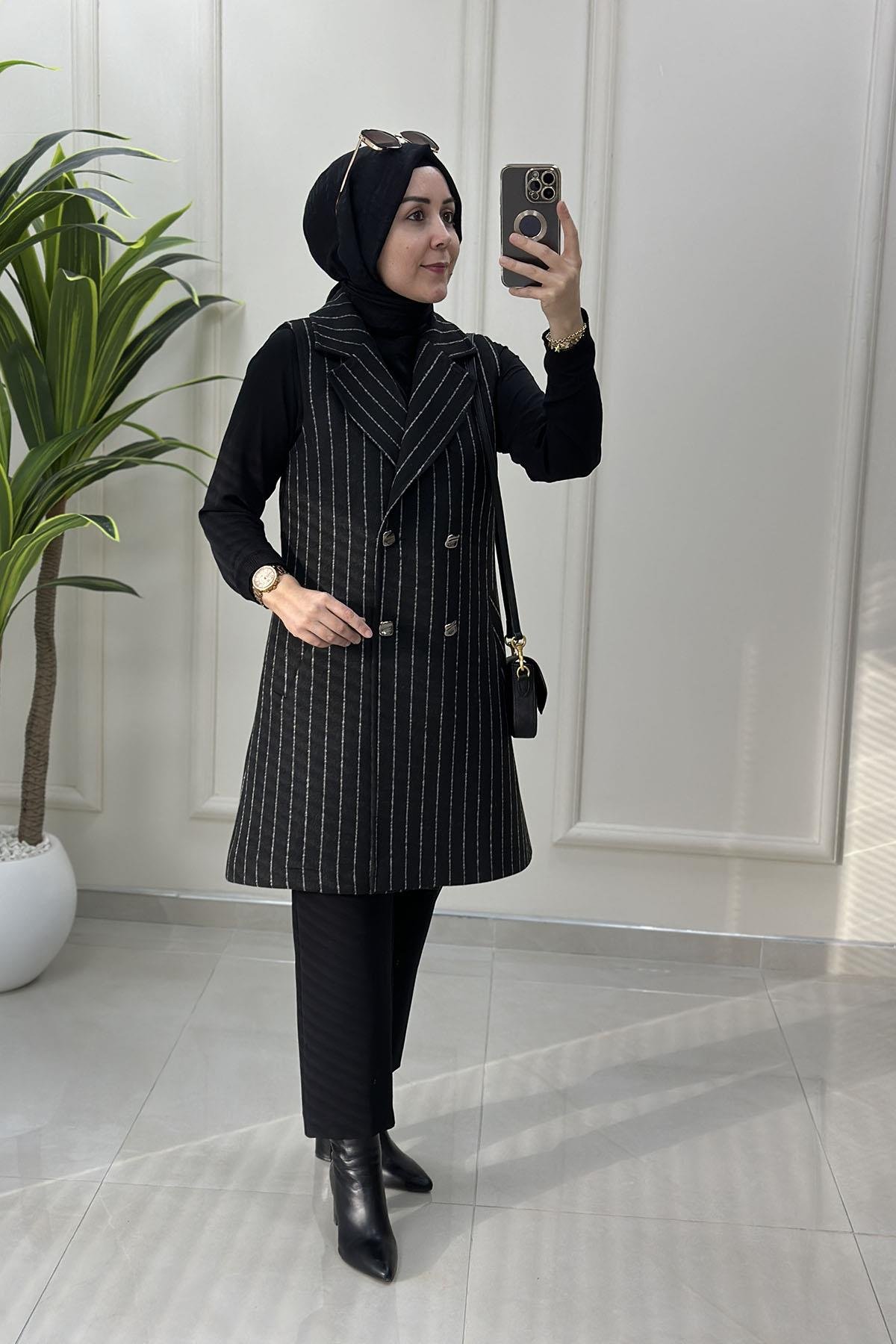 Tesettür YelekPremium Kaşe Çizgili Önü Düğmeli Kadın Yelek Siyah OTTO 7406