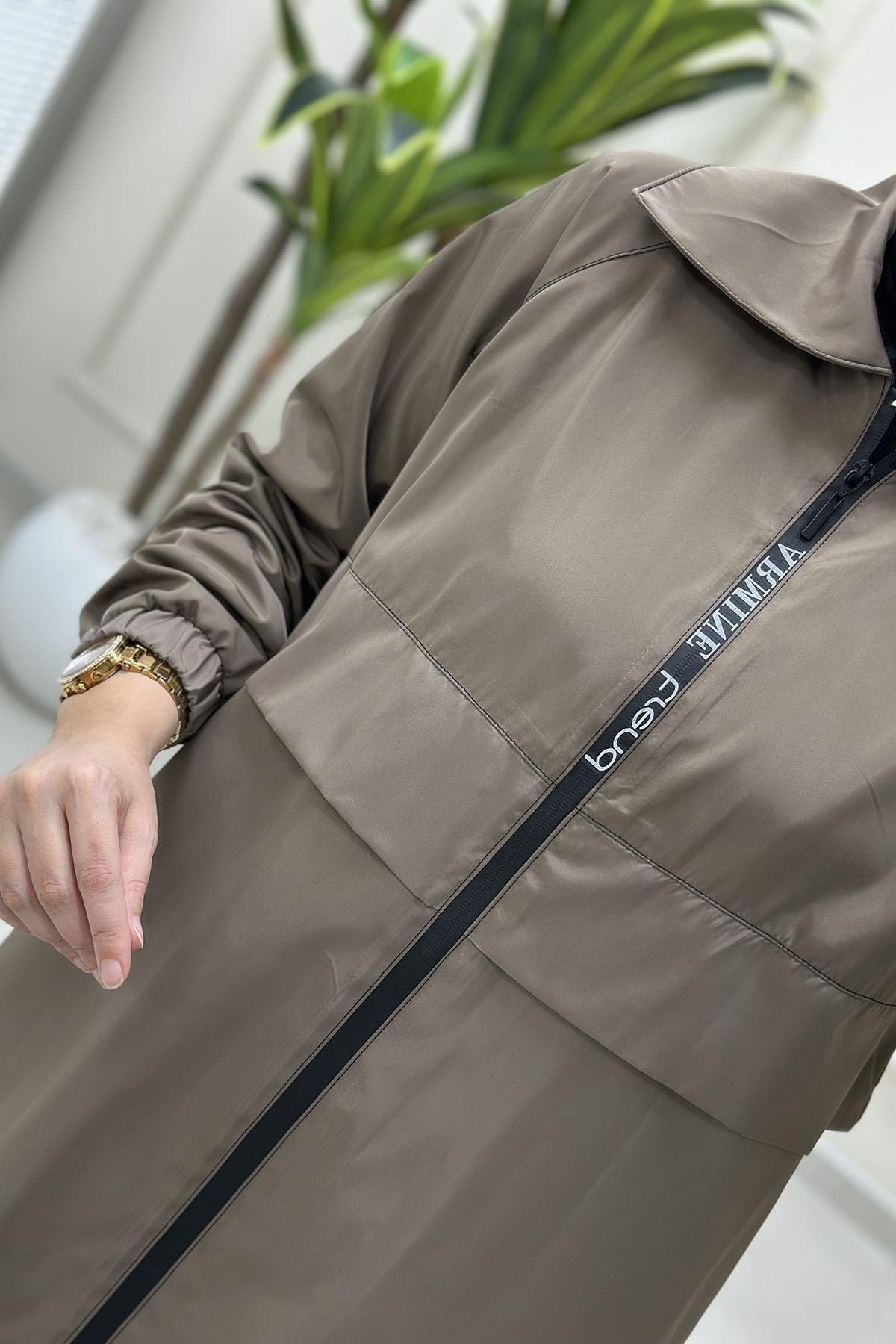 TrenchArmine Trend Önü Fermuarlı Kadın Trench Kap Vizon ARM 724