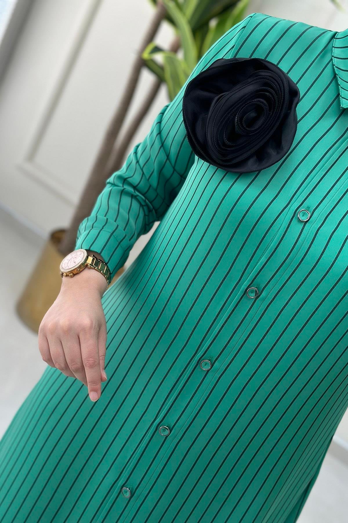 TunikÖnü Düğmeli Çizgi Desen Broş Detaylı Kadın Tunik Benetton Yeşili QTN 2845