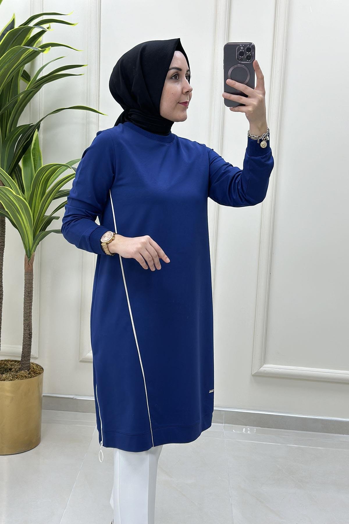 TunikŞerit Desenli Yanı Fermuar Detaylı Kadın Tunik Koyu Saks Mavisi KADO 7088