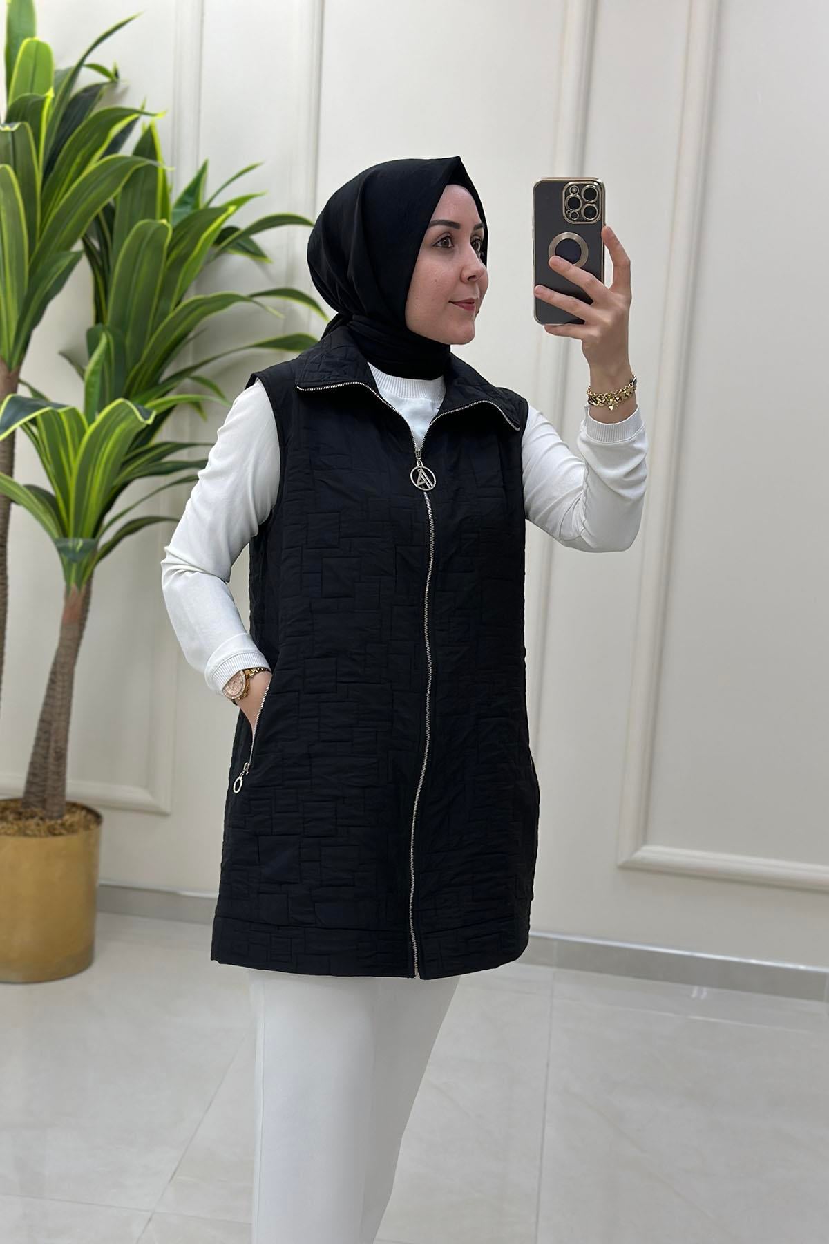 YelekArmine Trend Önü Fermuarlı Cepli Kadın Kapitone Yelek Siyah ARM 531
