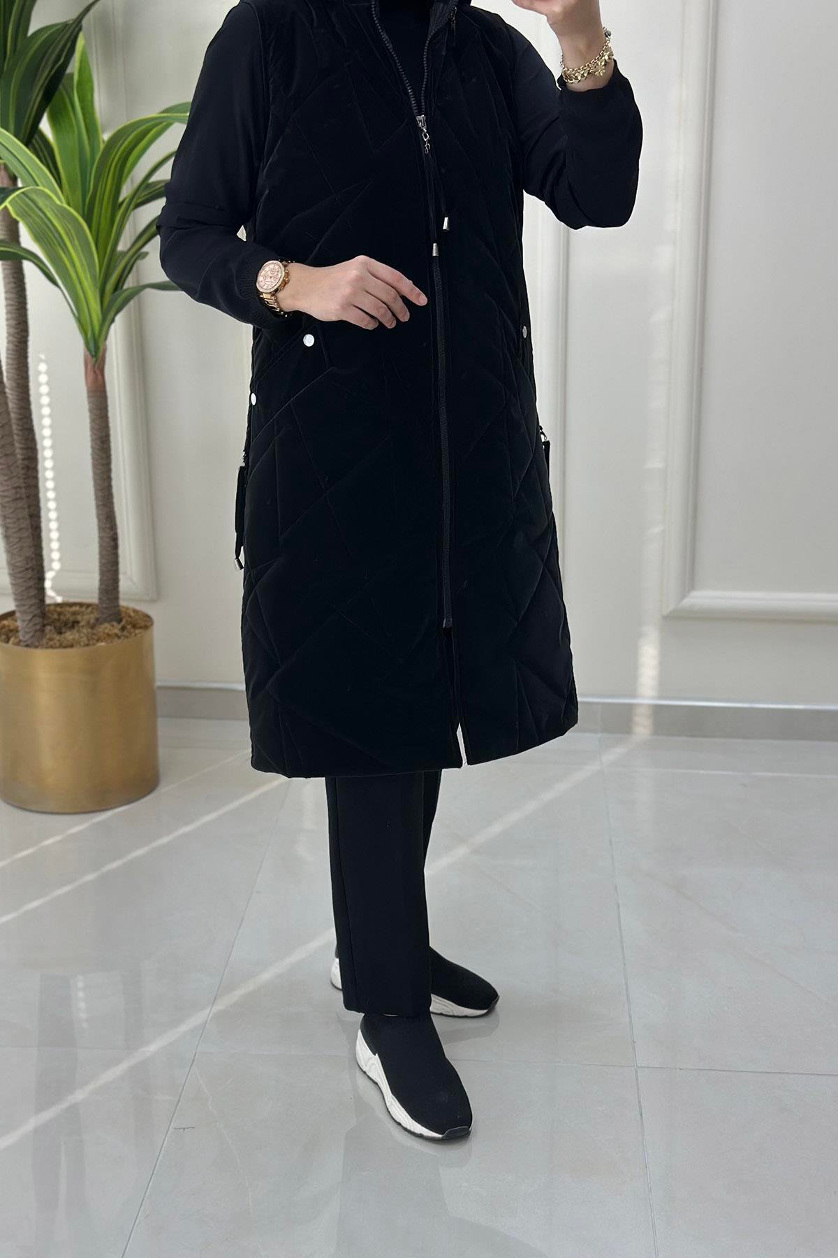 YelekÖnü Fermuarlı Aksesuar Detaylı Kadın Şişme Yelek Siyah MLH 4511