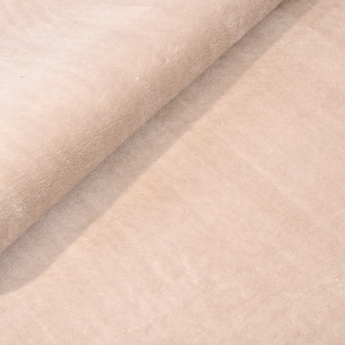 POLY Peluş Halı-Bej- Salon-Mutfak-Antre-Oturma Odası-Yumuşak-Kaymaz Taban-Yıkanabilir–Modern-Uygun Fiyat