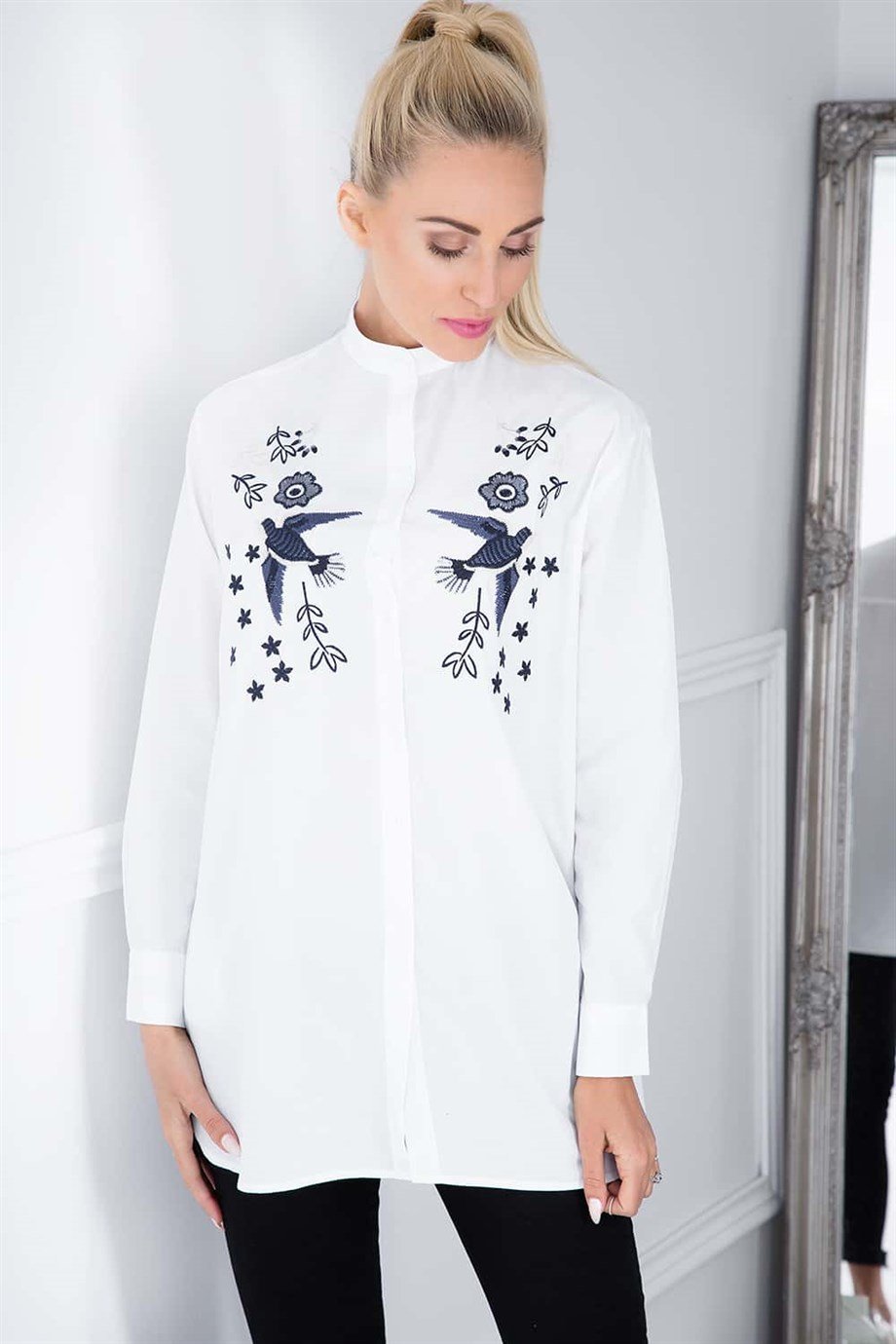 Nakışlı Hakim Yaka Uzun Kollu Gömlek