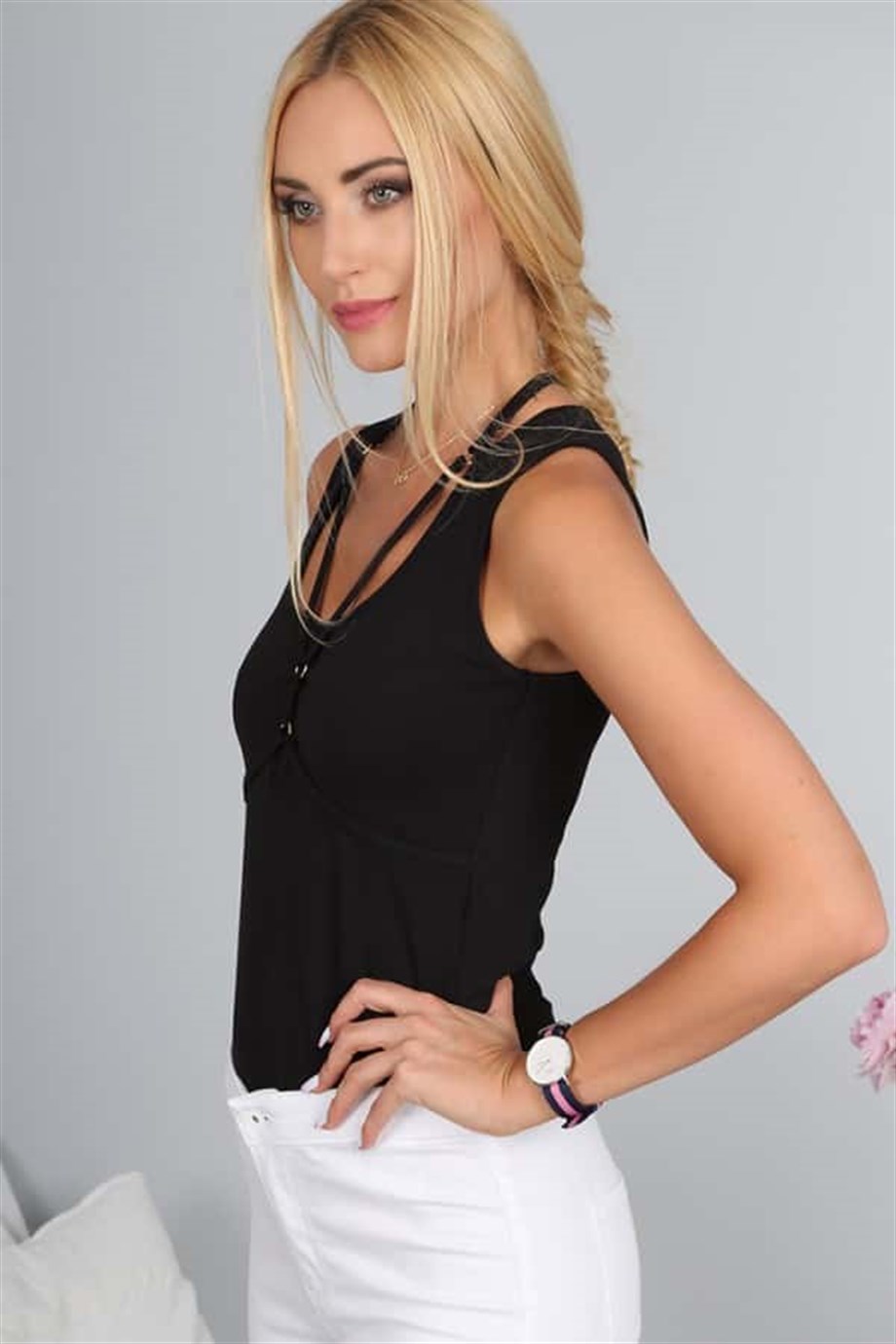Yaka Detaylı Tokalı Çıtçıtlı Askılı Body