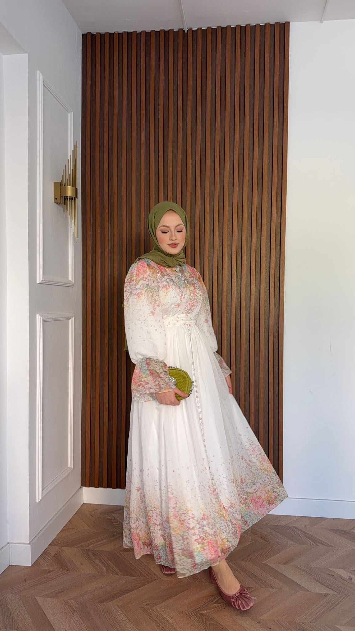 MEYSADESIGN ELBİSELER Alice Desenli Elbise Beyaz