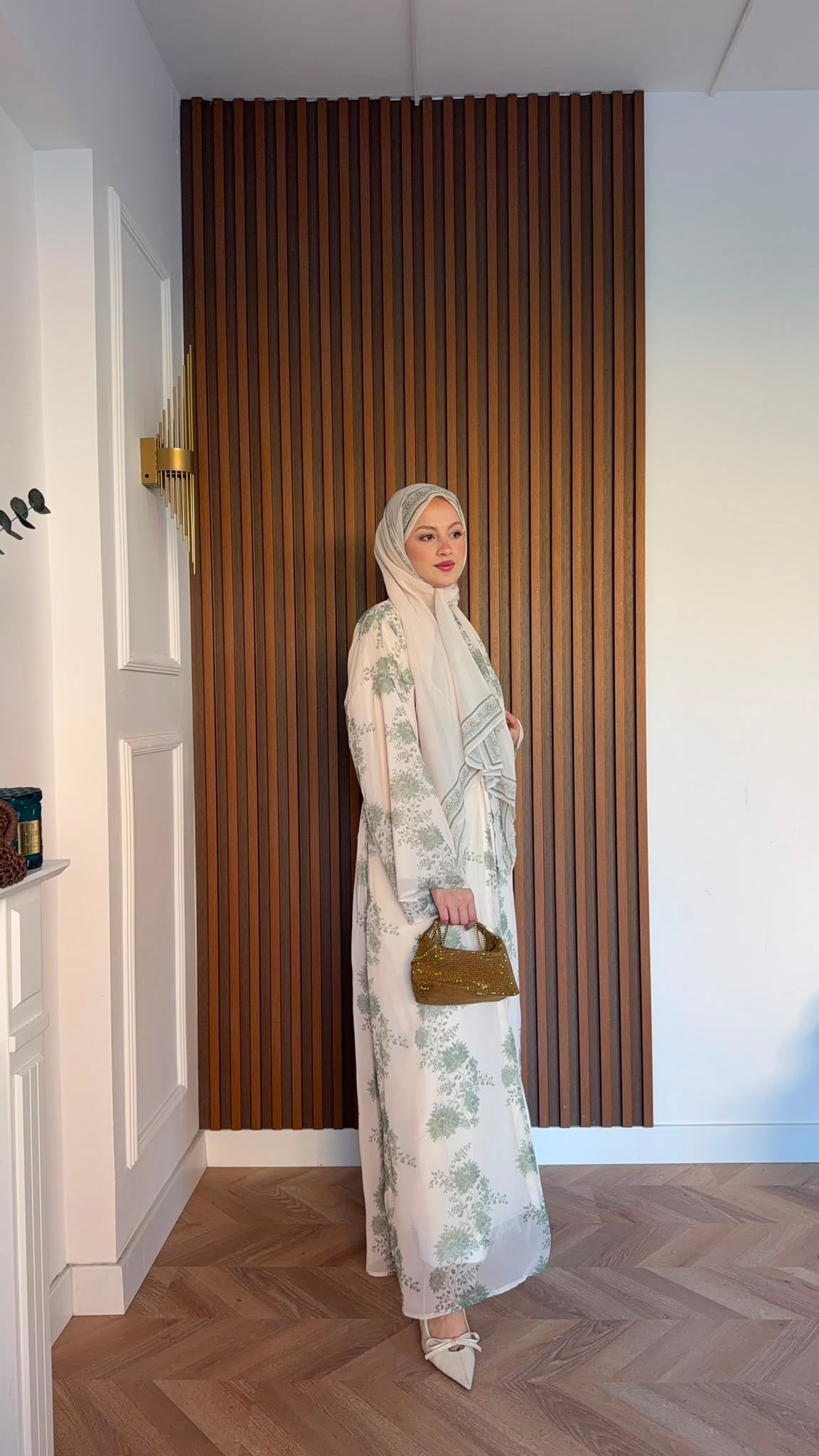 MEYSADESIGN ELBİSELER Bej Yeşil Mini Çiçekli Şallı Abaya