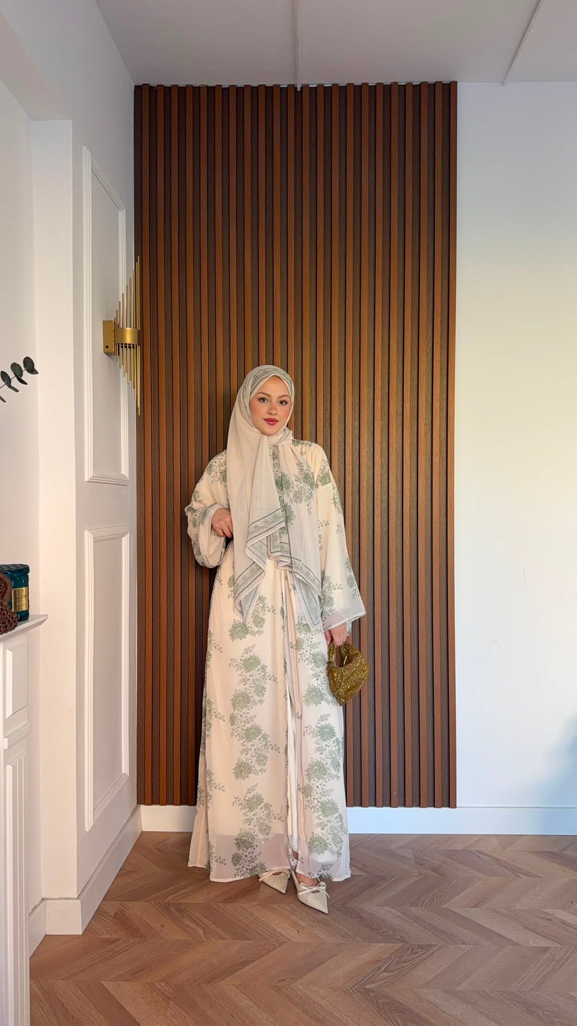 MEYSADESIGN ELBİSELER Bej Yeşil Mini Çiçekli Şallı Abaya