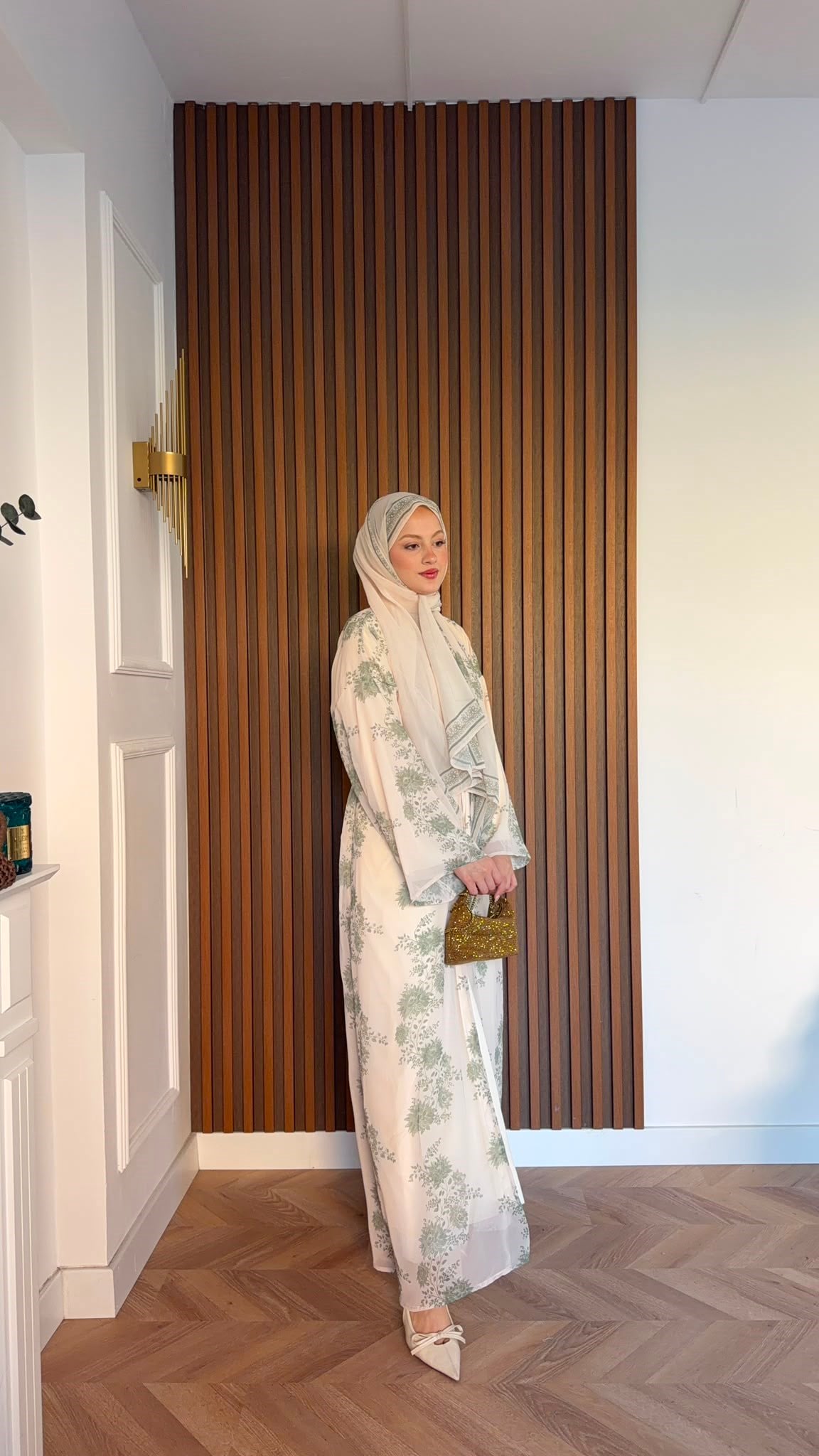 MEYSADESIGN ELBİSELER Bej Yeşil Mini Çiçekli Şallı Abaya