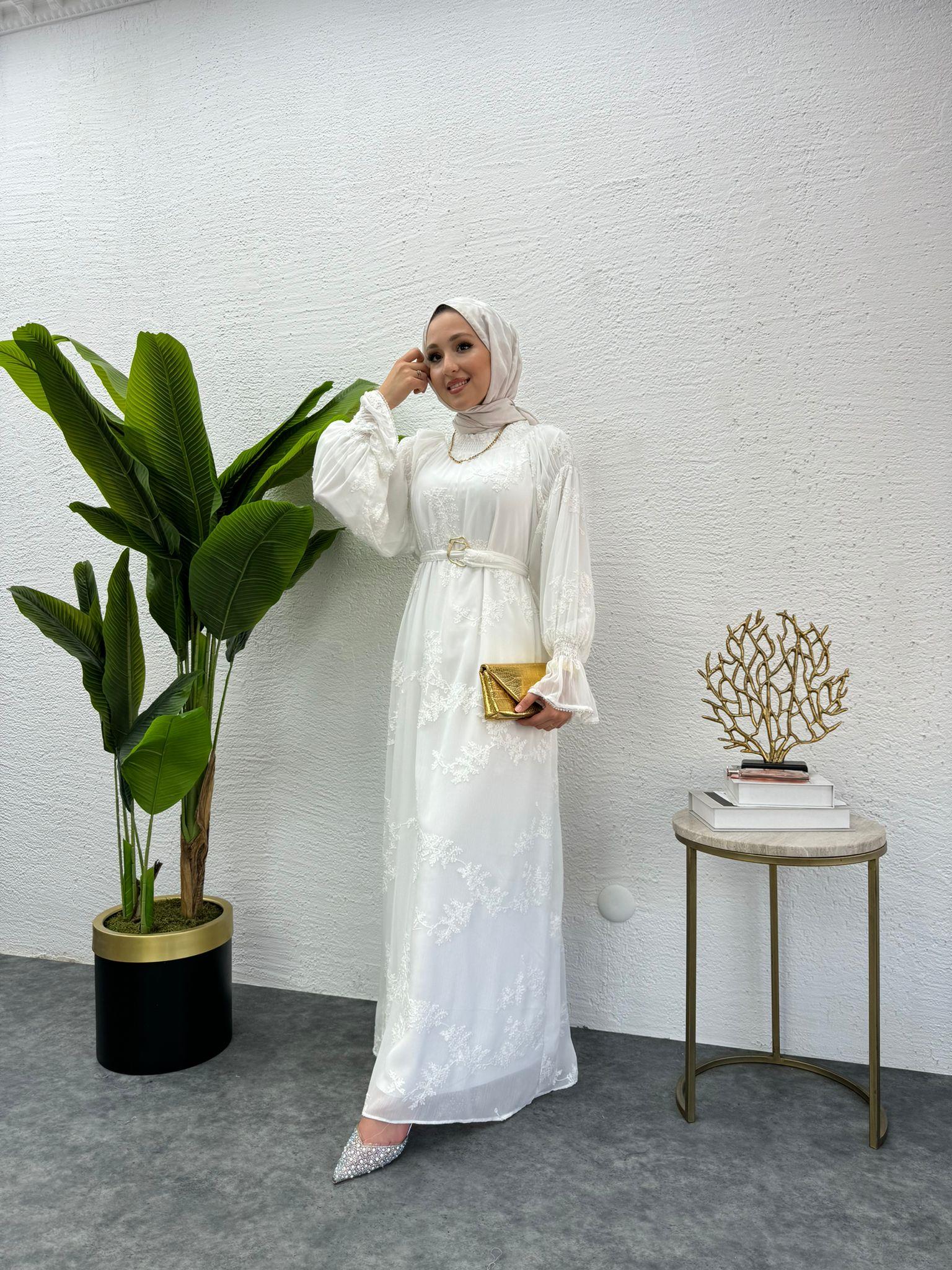 MEYSADESIGN ELBİSELER Boncuk Detay Gold Kemerli Güpür Elbise