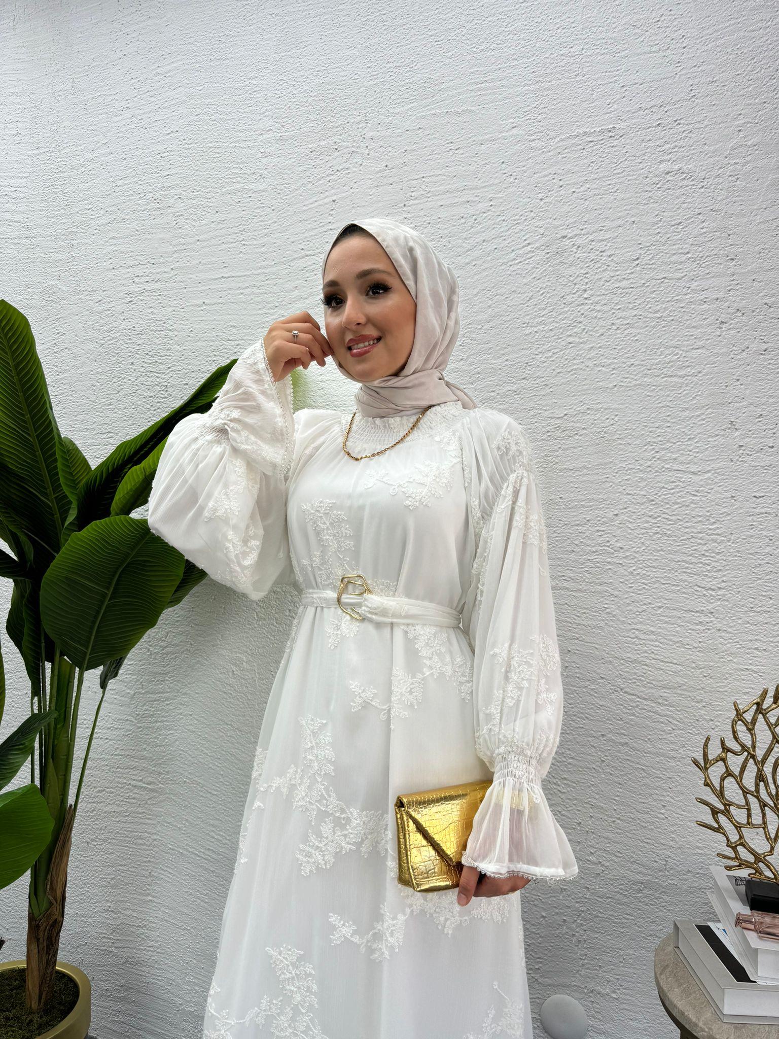 MEYSADESIGN ELBİSELER Boncuk Detay Gold Kemerli Güpür Elbise