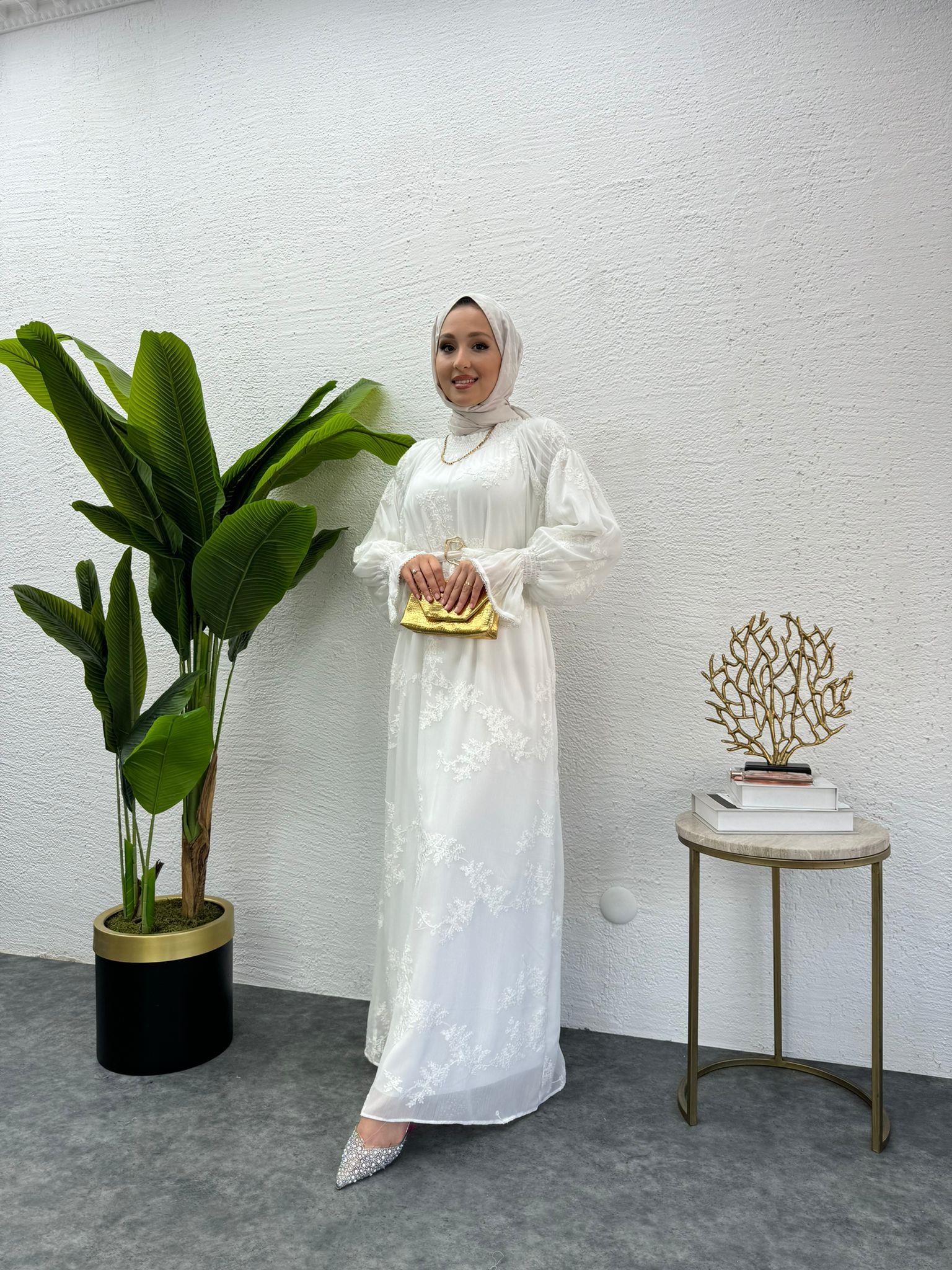 MEYSADESIGN ELBİSELER Boncuk Detay Gold Kemerli Güpür Elbise