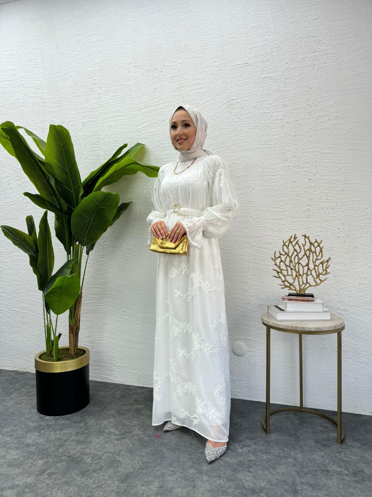 MEYSADESIGN ELBİSELER Boncuk Detay Gold Kemerli Güpür Elbise