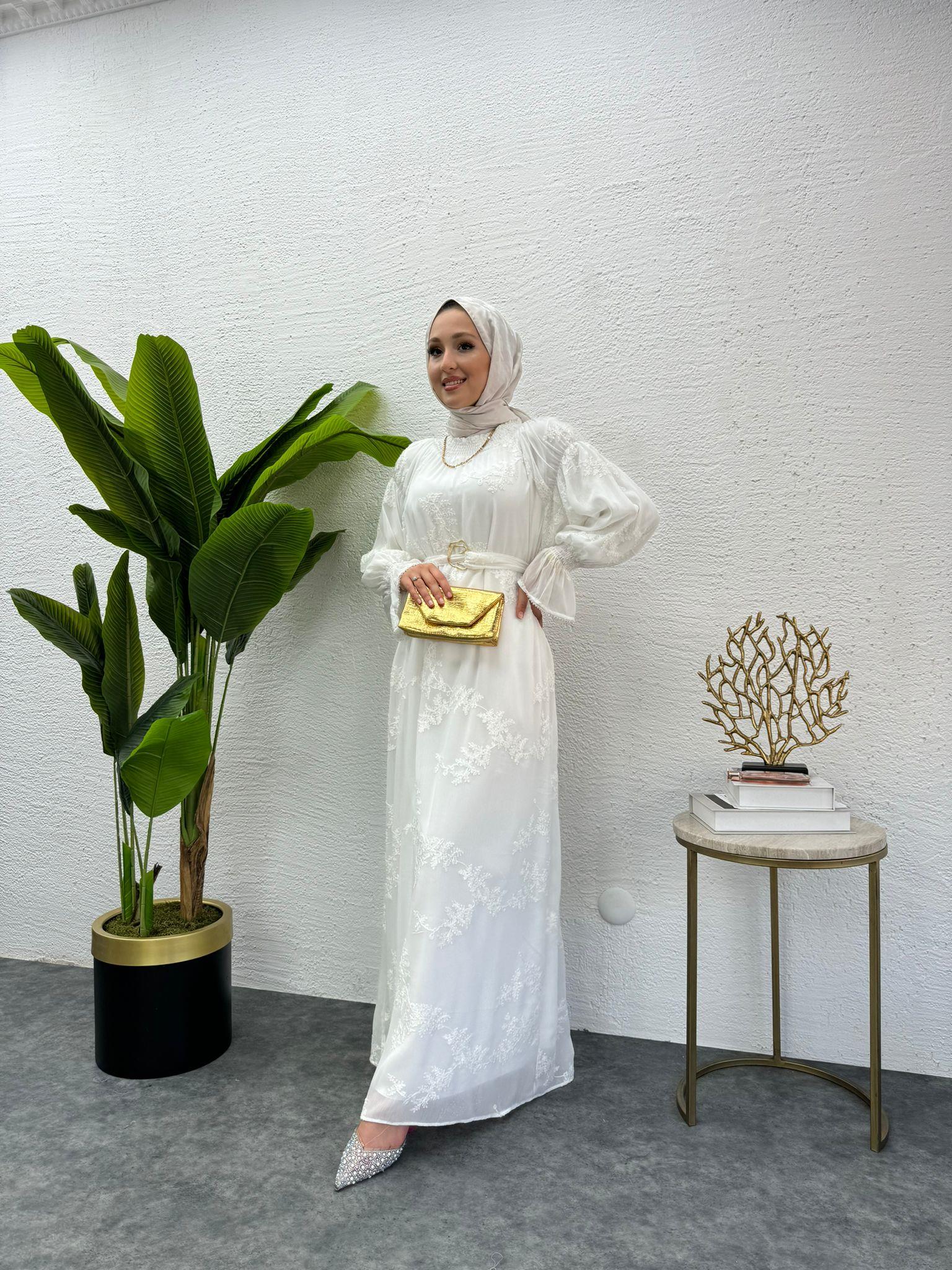 MEYSADESIGN ELBİSELER Boncuk Detay Gold Kemerli Güpür Elbise