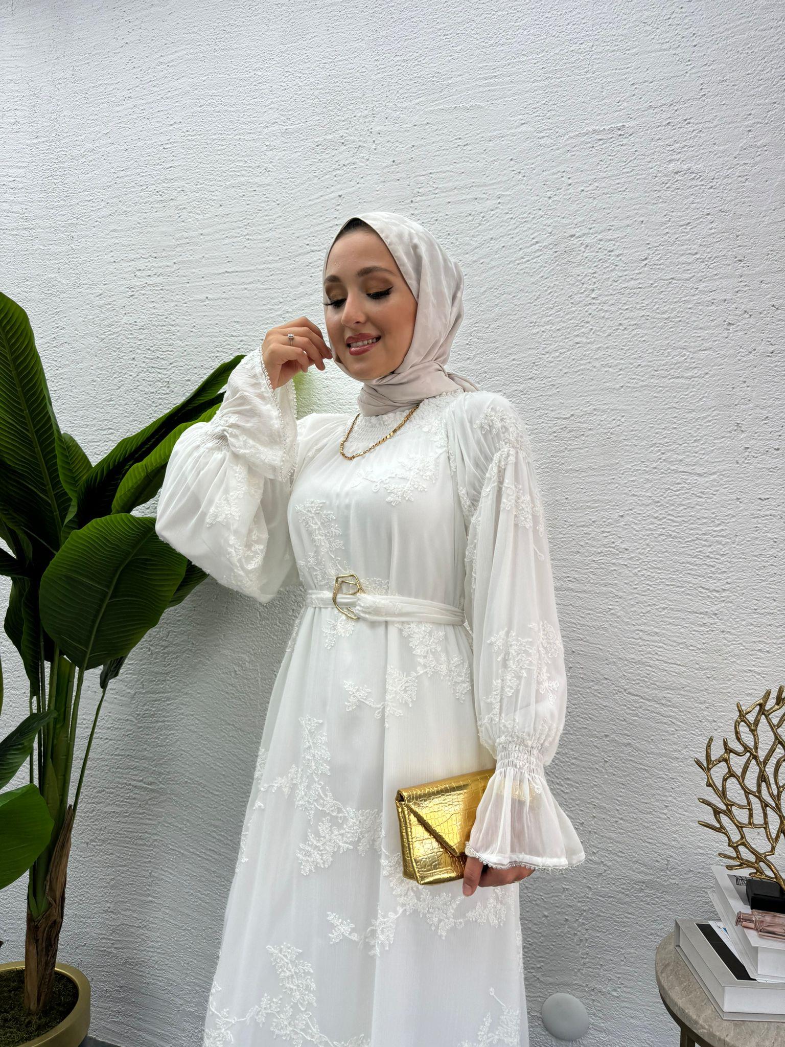 MEYSADESIGN ELBİSELER Boncuk Detay Gold Kemerli Güpür Elbise