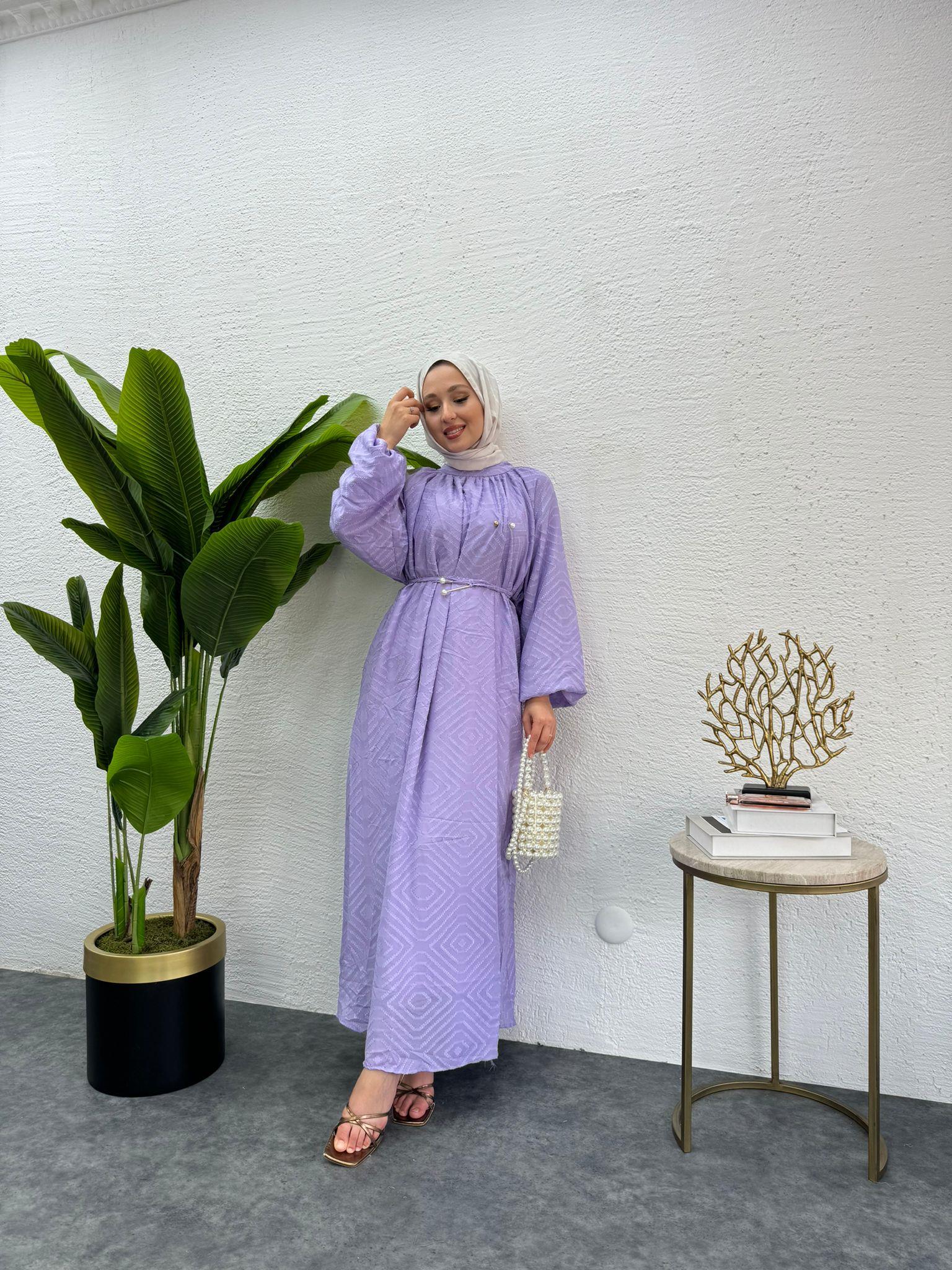 MEYSADESIGN ELBİSELER İnci Kemerli Desenli Krep Elbise Lila