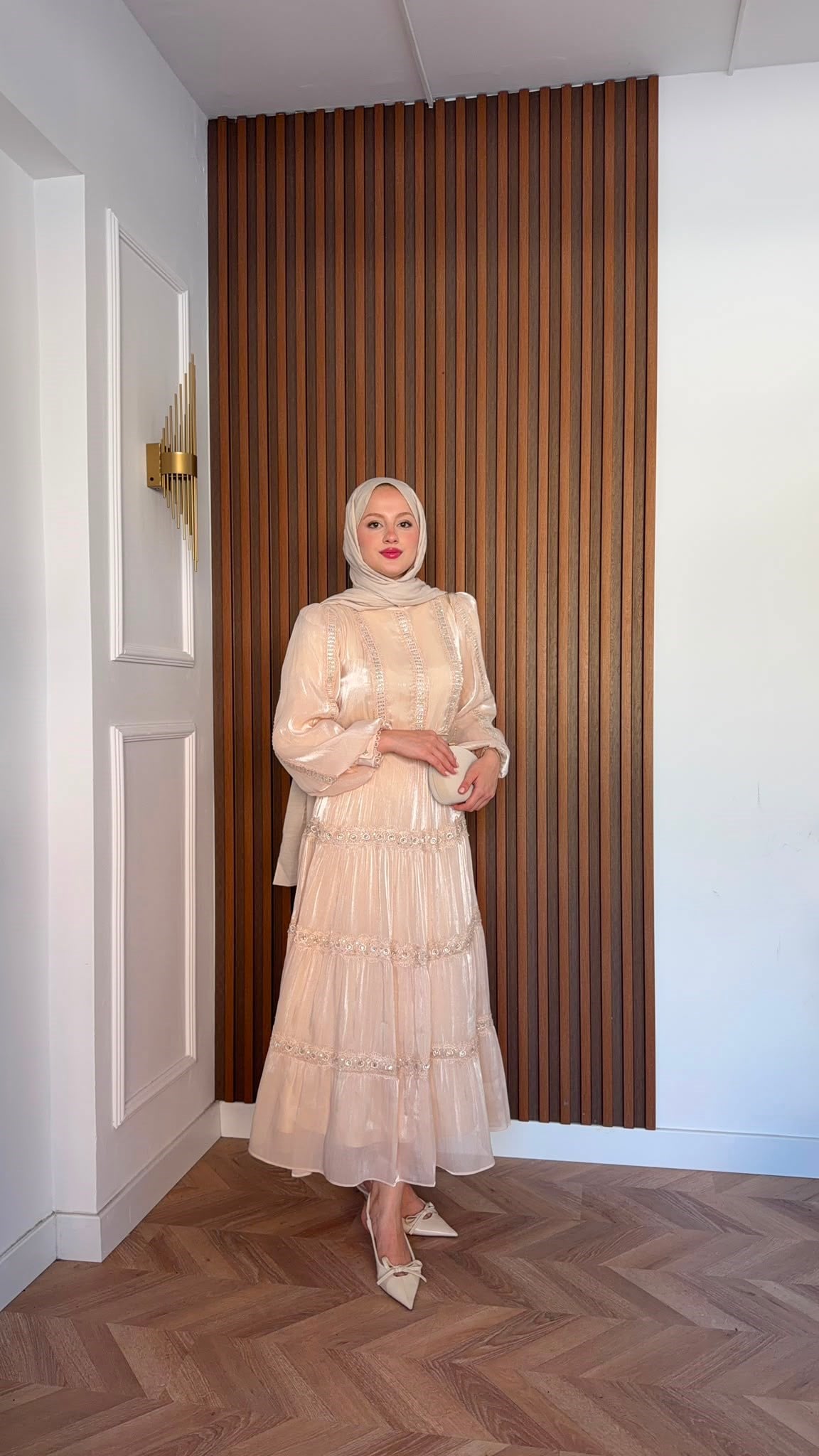 MEYSADESIGN ELBİSELER İthal Parıltılı Elbise Bej