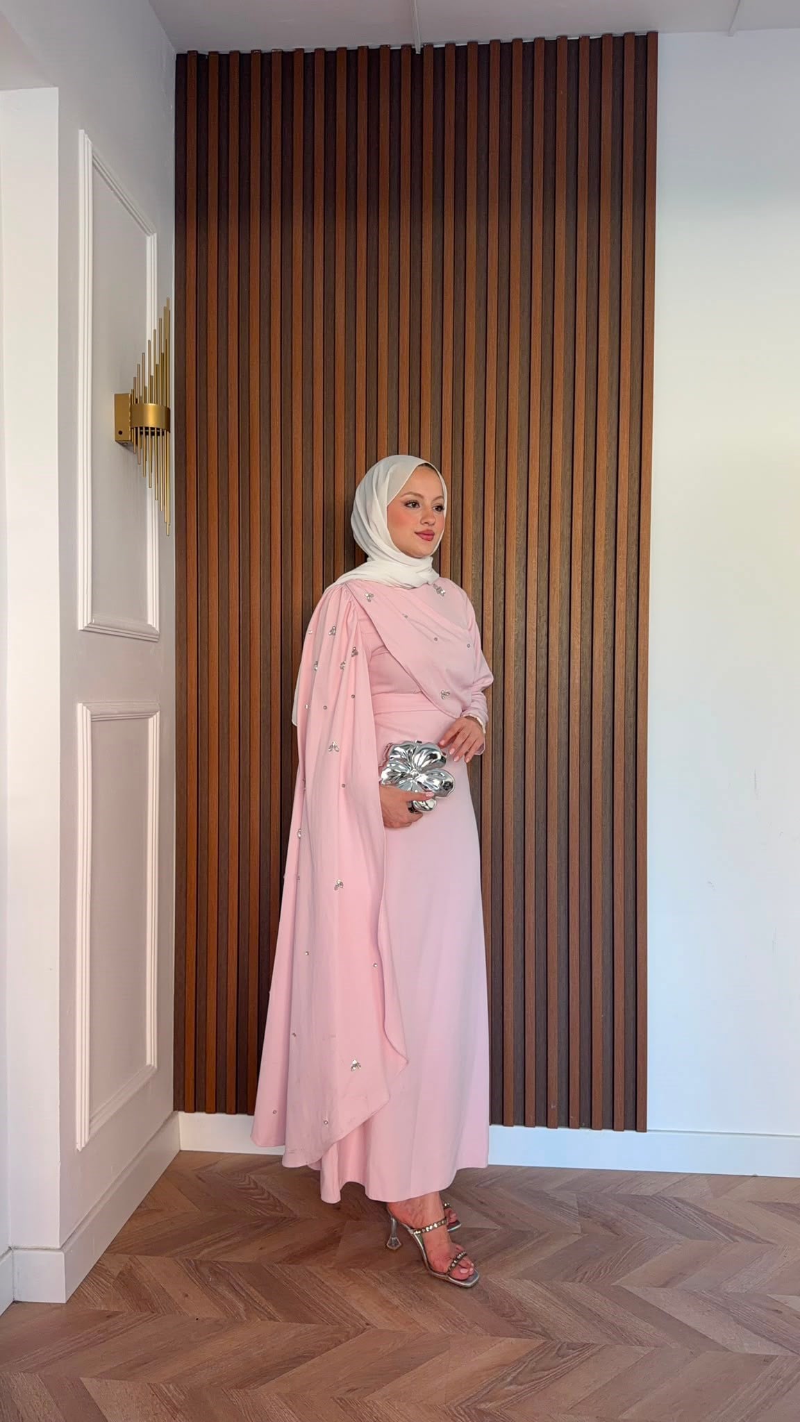 MEYSADESIGN ELBİSELER Omuzdan Pelerinli Taşlı Abiye Pembe