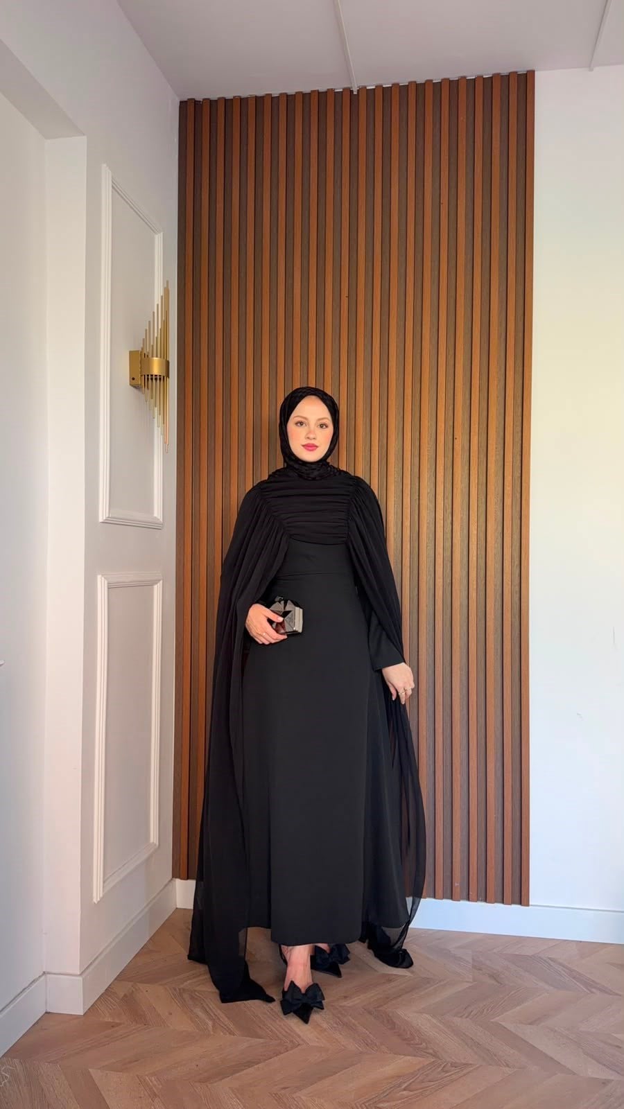 MEYSADESIGN ELBİSELER Önü Şifon Pelerin Takmalı Abiye Siyah