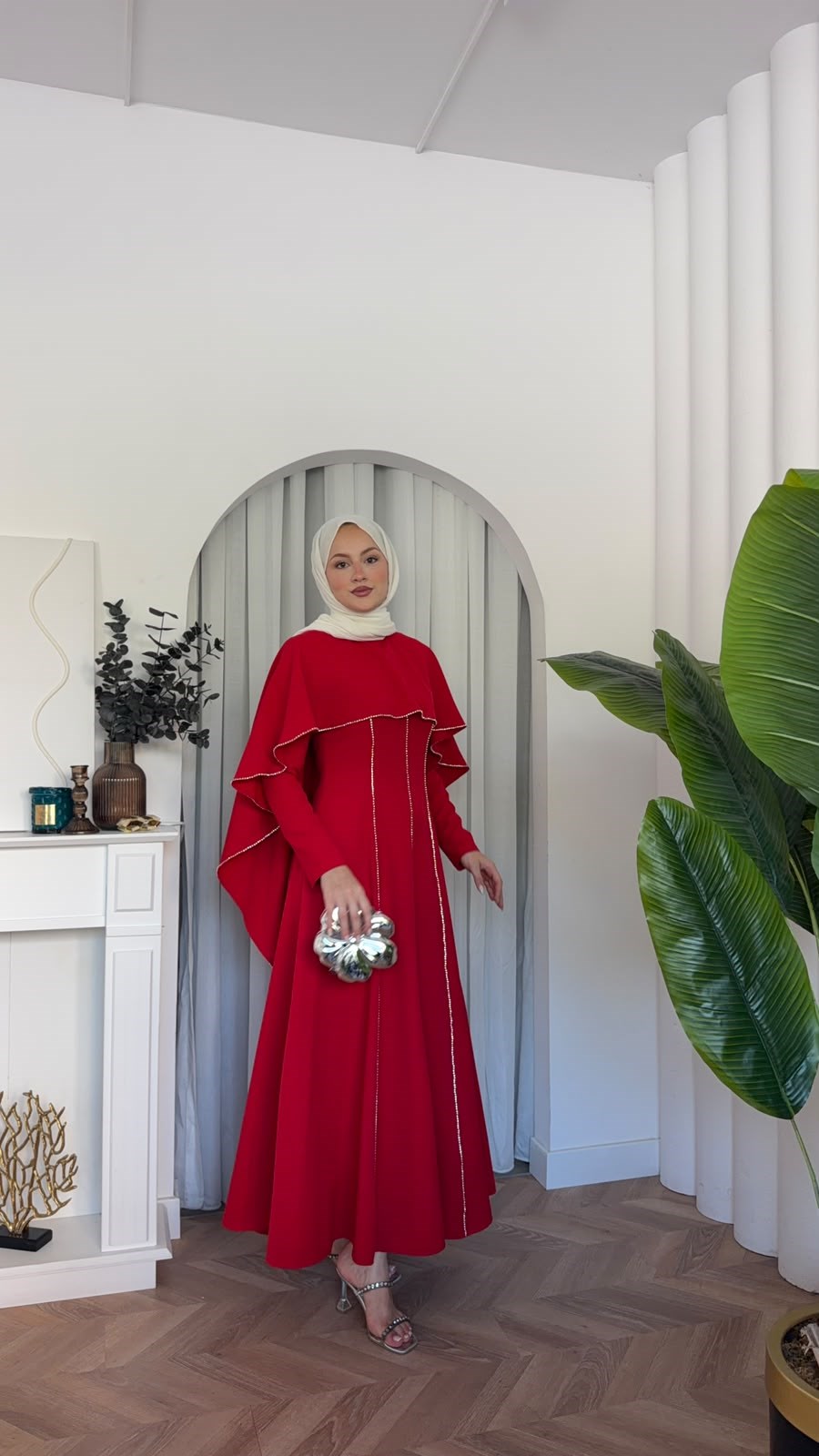 MEYSADESIGN ELBİSELER Pelerinli Taşlı Abiye Kırmızı