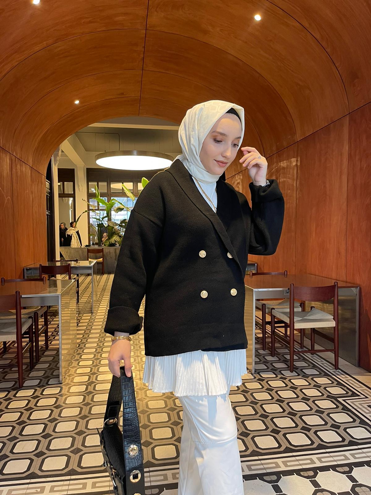 MEYSADESIGN HIRKA Gold Düğmeli Çelik Örme Hırka Siyah