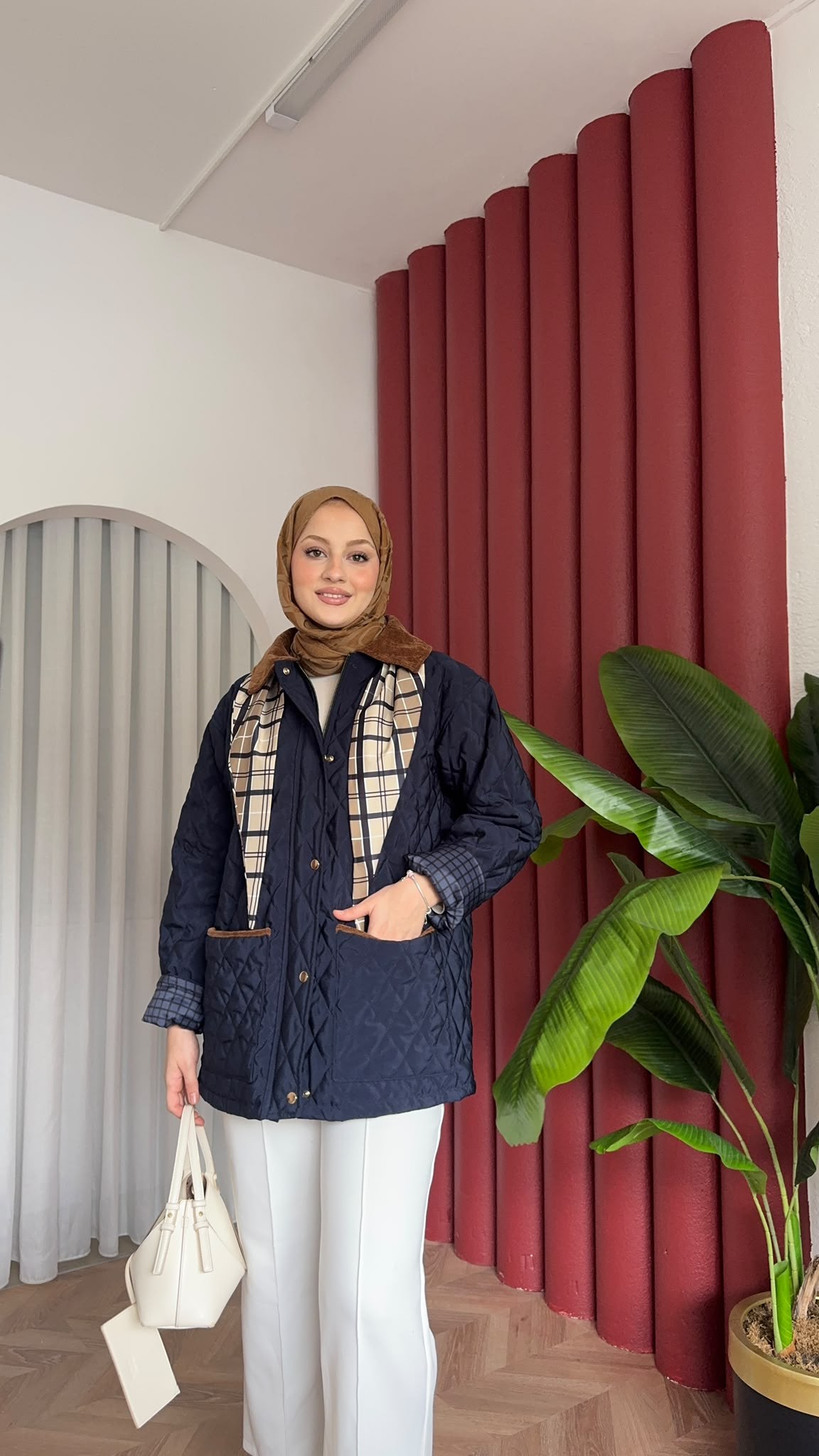 MEYSADESIGN MONT Kapitone Fularlı Mont Lacivert