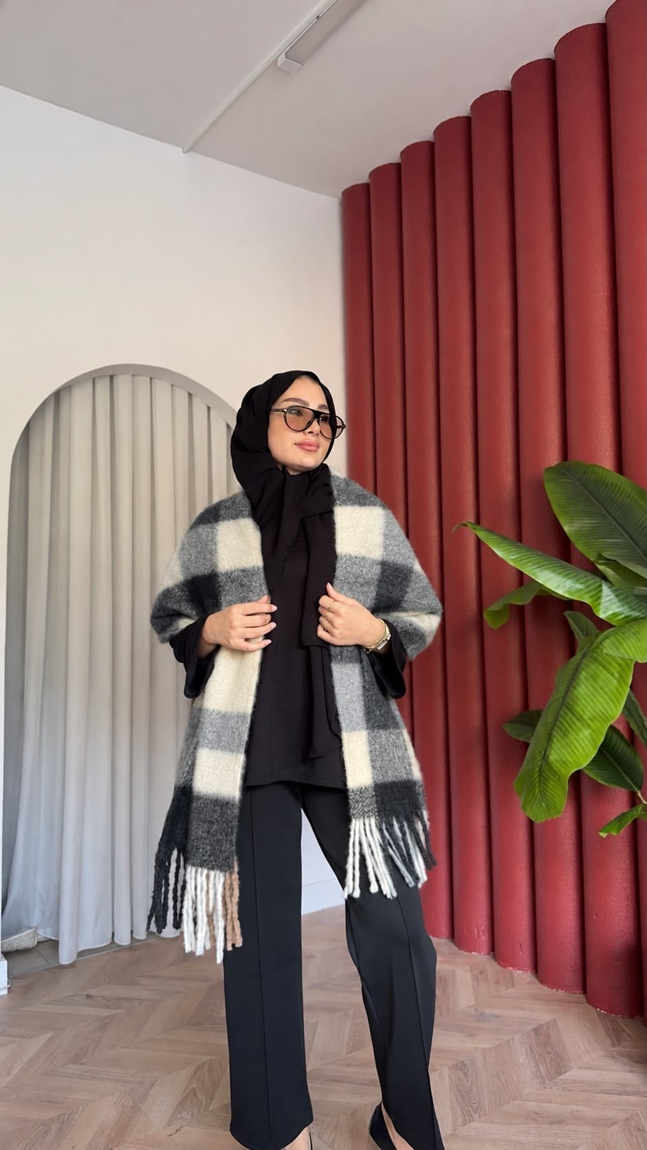 MEYSADESIGN OMUZ ATKISI Ekose Desenli Atkı Gri