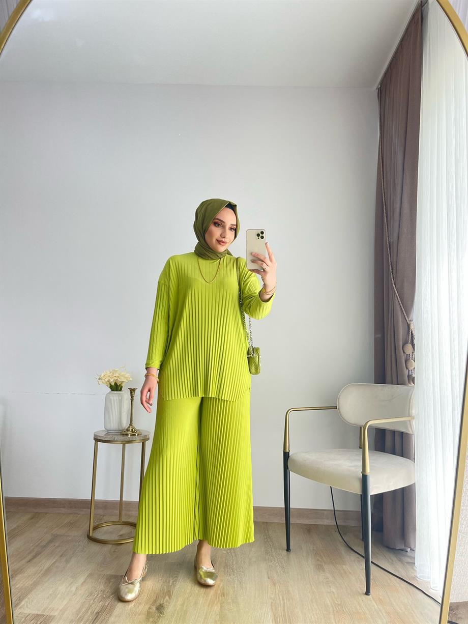 MEYSADESIGN PANTOLON TAKIM Piliseli Pantolonlu Tesettür Takım Fıstık Yeşili