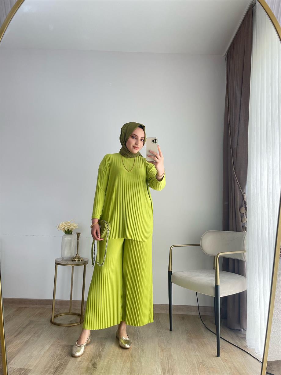 MEYSADESIGN PANTOLON TAKIM Piliseli Pantolonlu Tesettür Takım Fıstık Yeşili